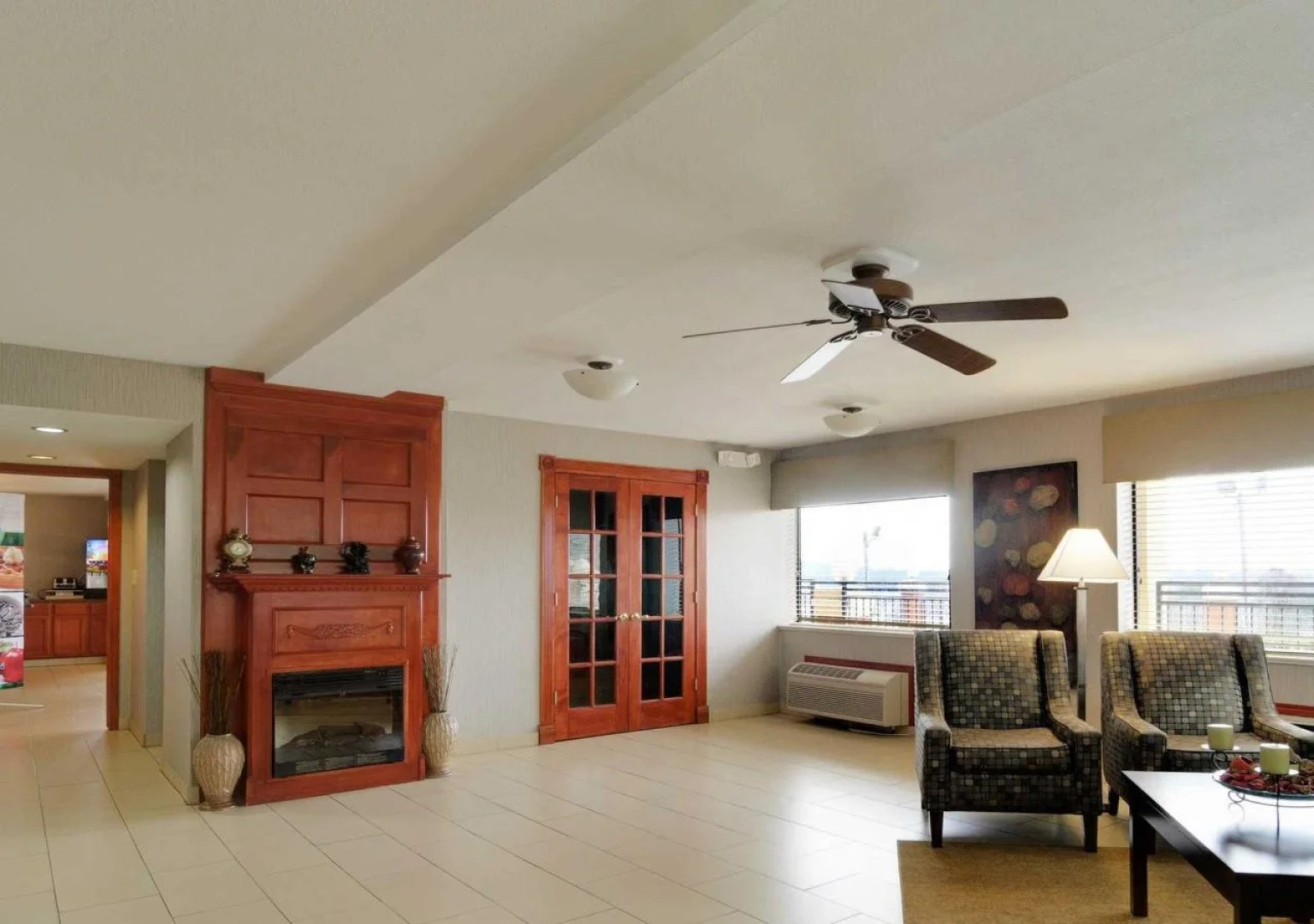 Econo Lodge Inn & Suites Oconto