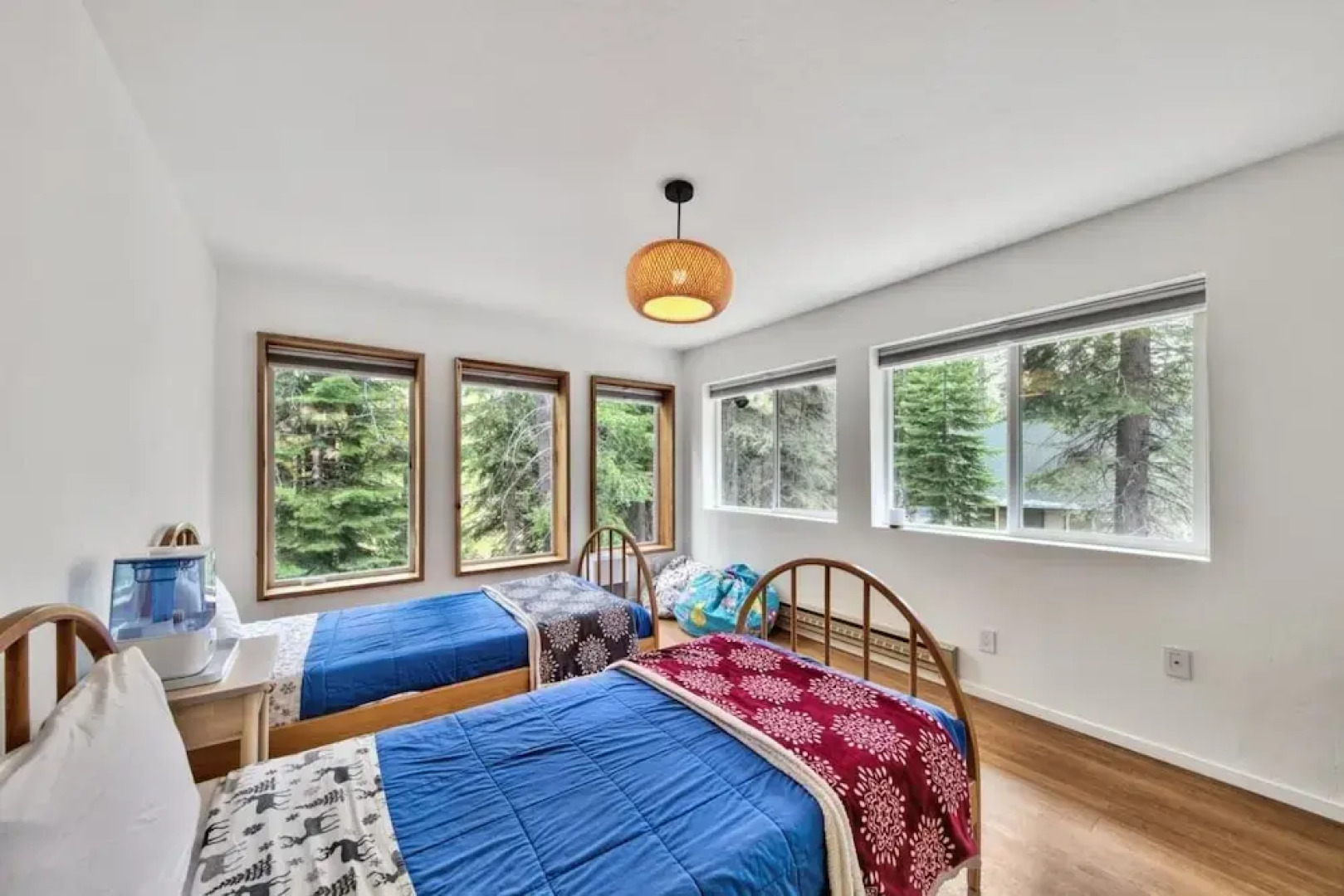 3685s River View Retreat 4 Bedroom Home by RedAwning