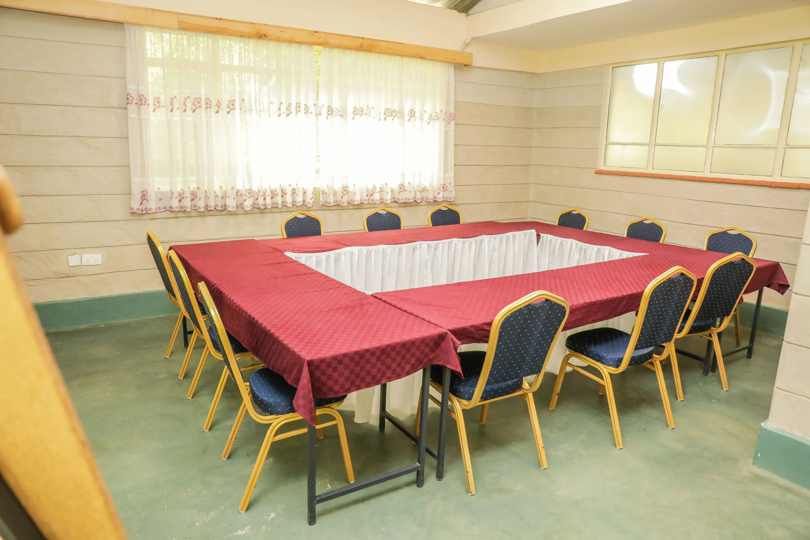 Lake Olbolosat Resort Park Lodge