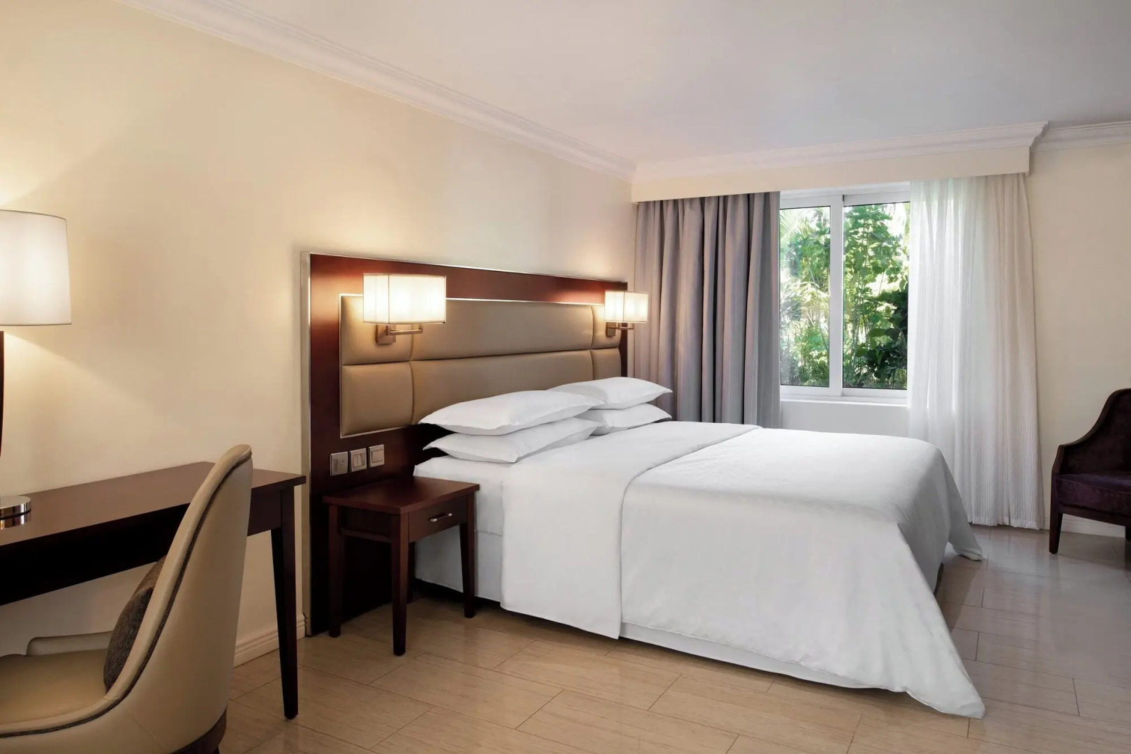 Sheraton Samoa Aggie Grey's Hotel & Bungalows