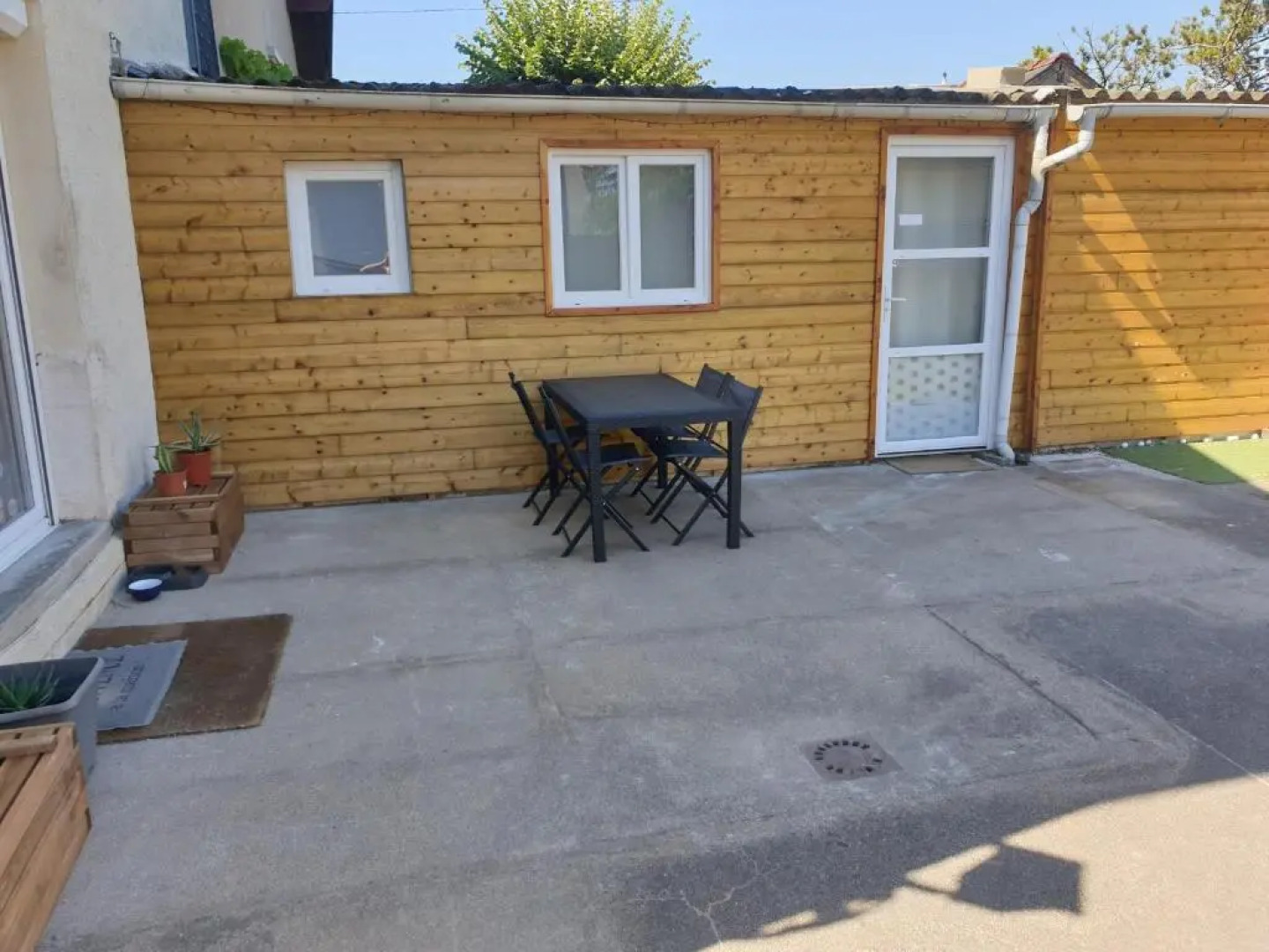 Studio quartier marais, terrasse rez de chaussée, jardin accessible, netflix