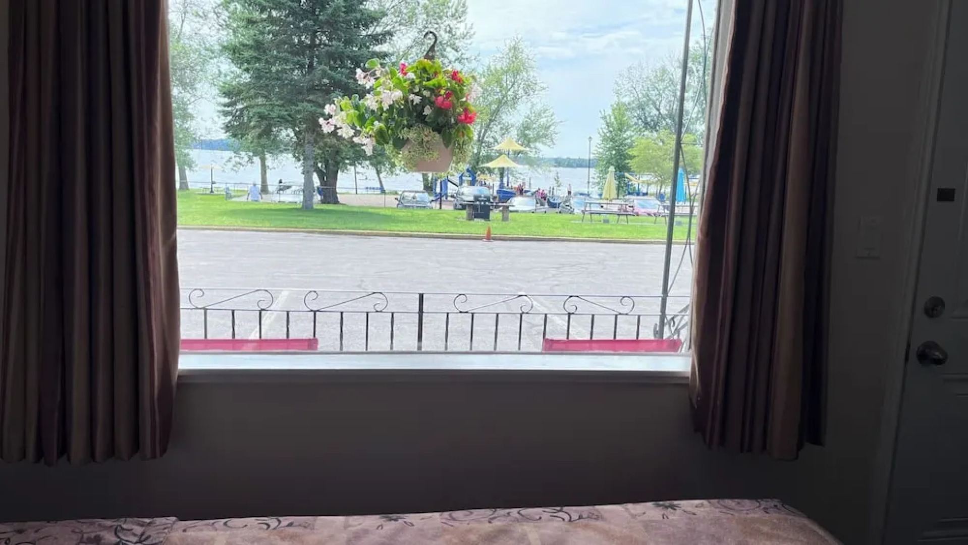 Park Place Motel & Suites