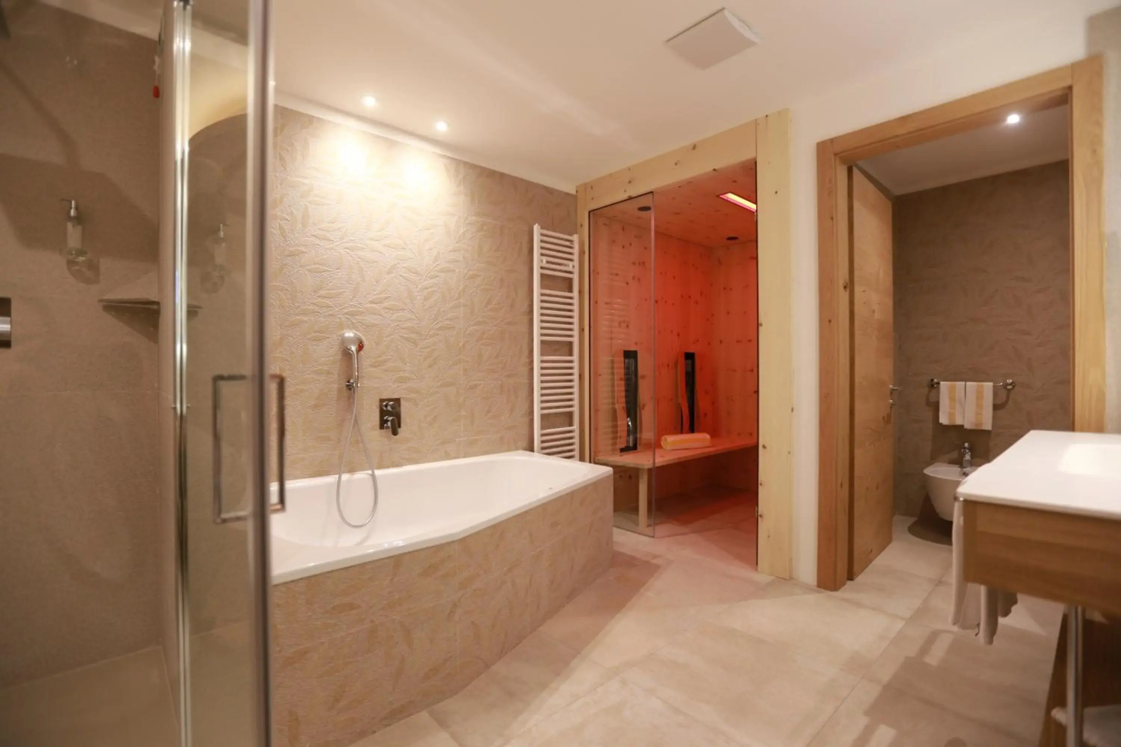 Hotel Cesa Tyrol