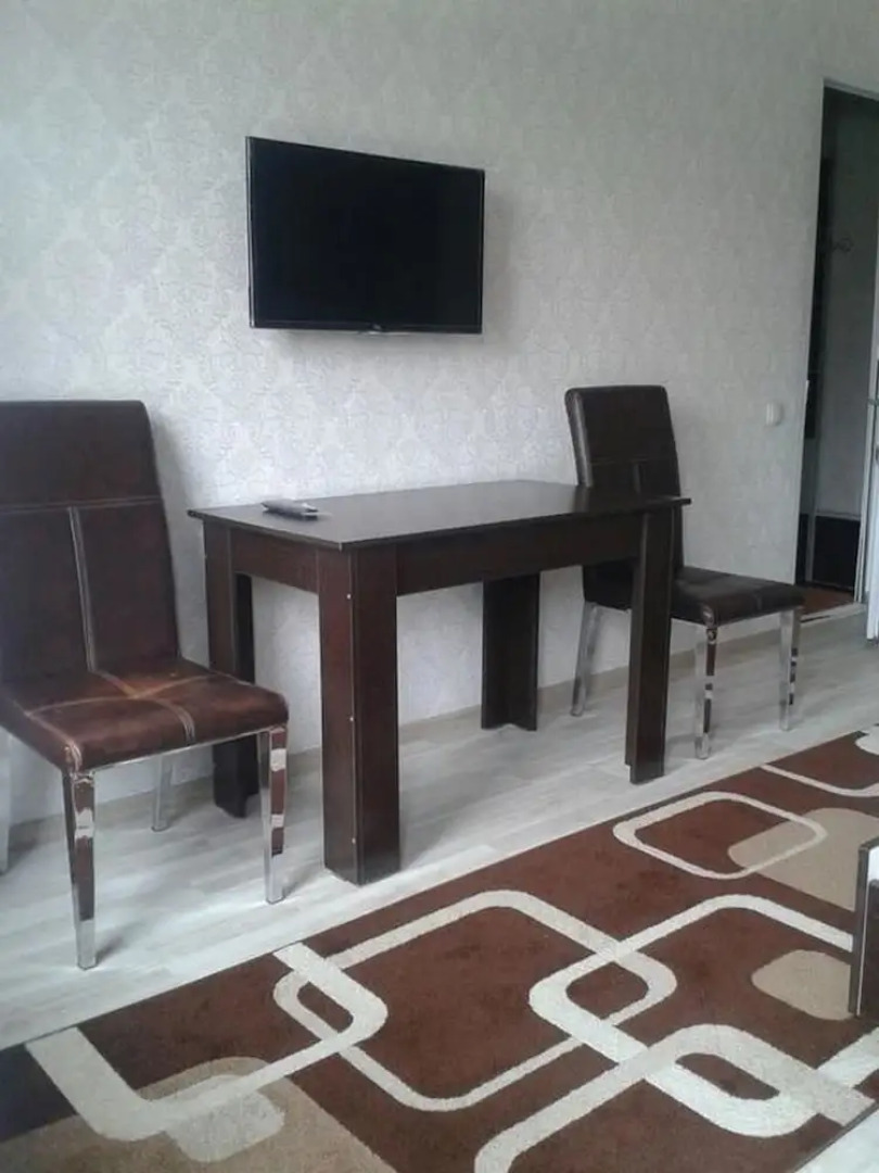 Bişkek Kant Molodezhnaya Hotel