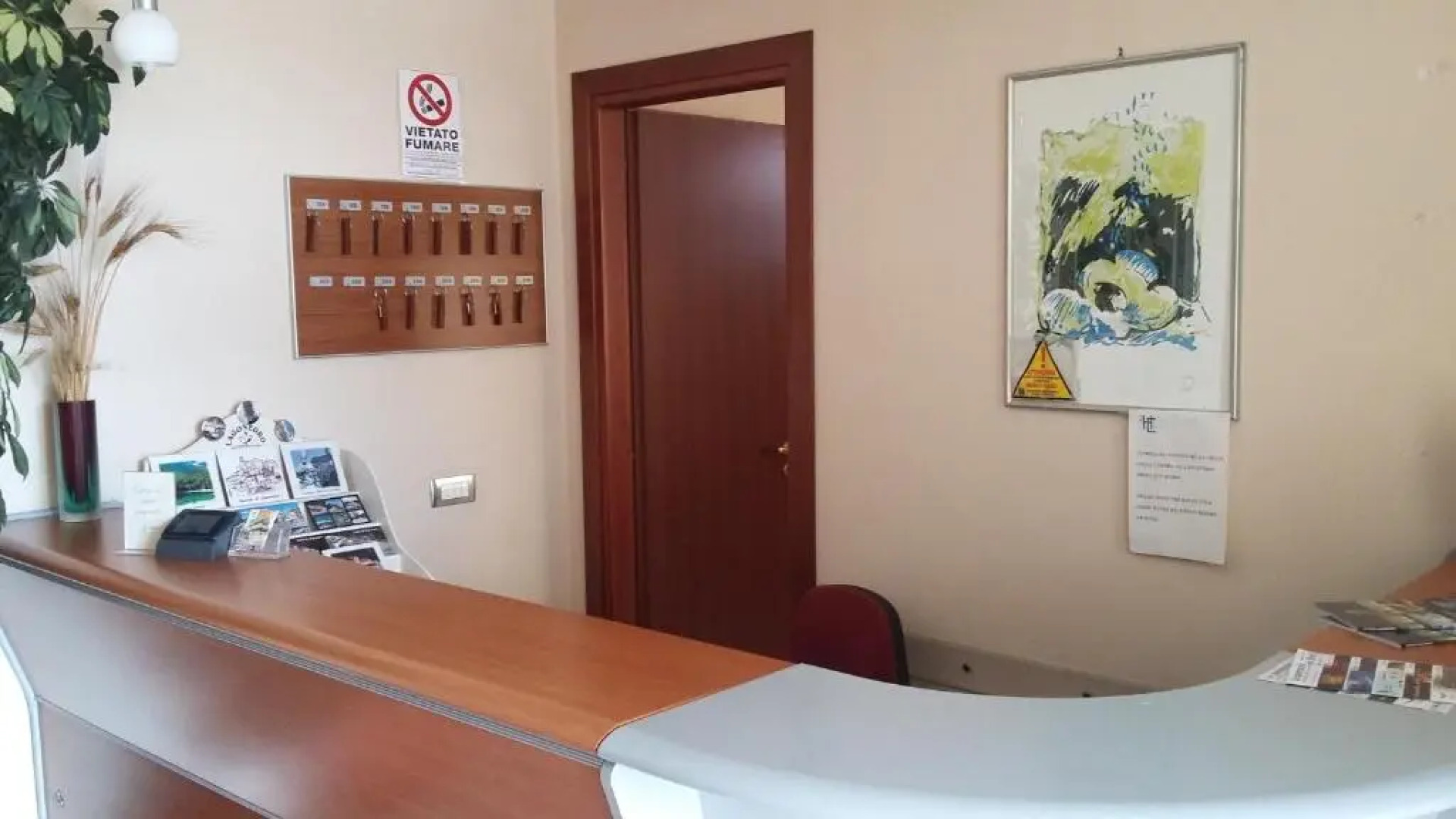 Hotel Caimo Bed-Breakfast