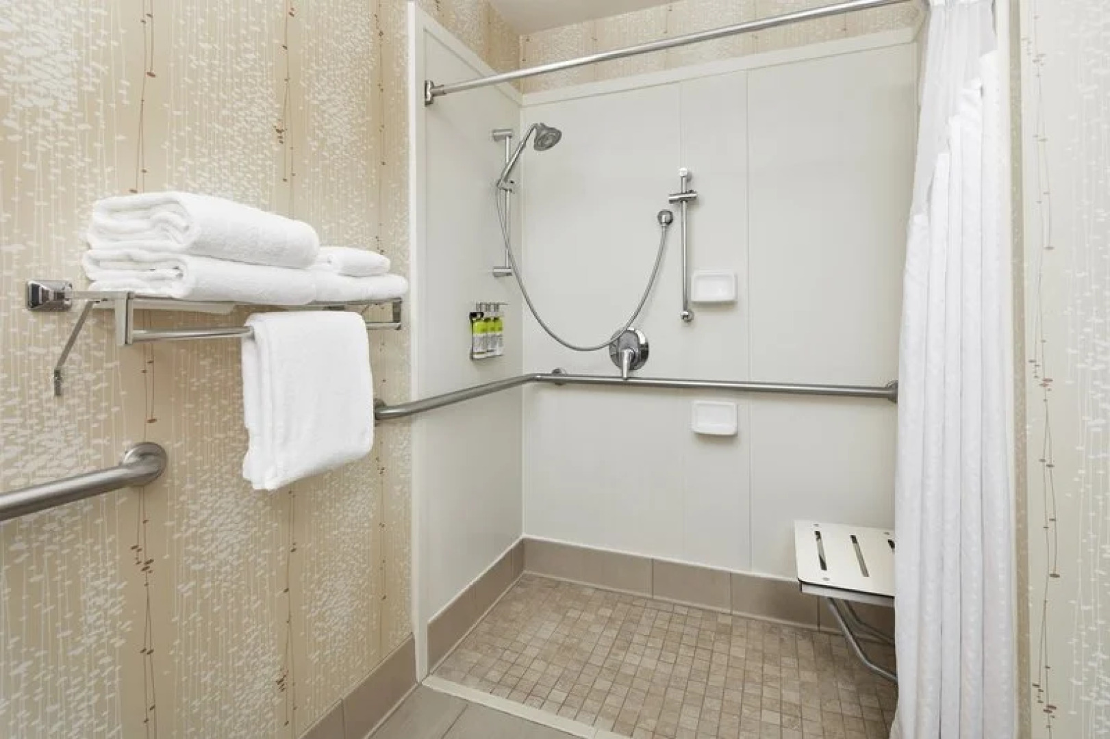 Holiday Inn Express & Suites I-26 & US 29 at Westgate Mall