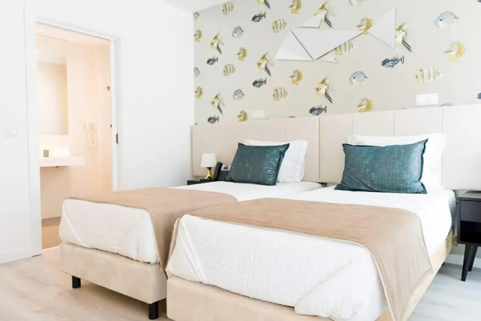 Hotel Magic - RNET 3505