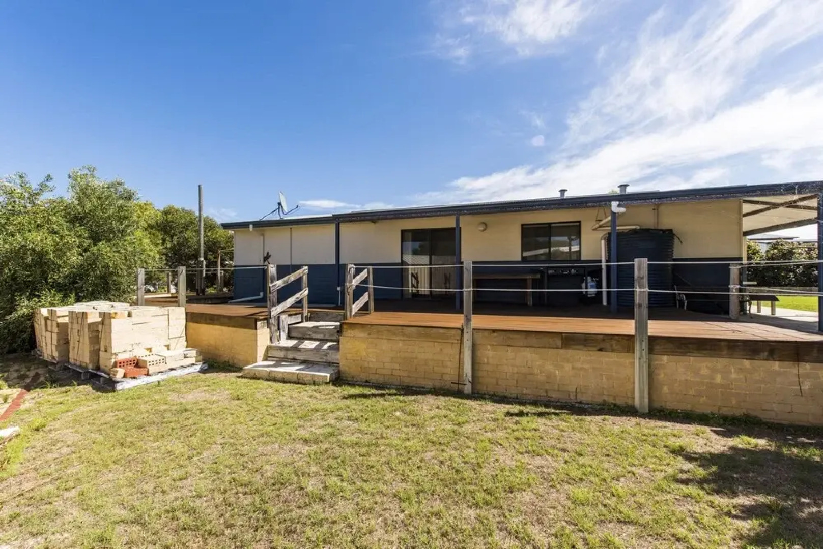 Uppy's Shack - Quiet Location Close to Beach Pet Friendly