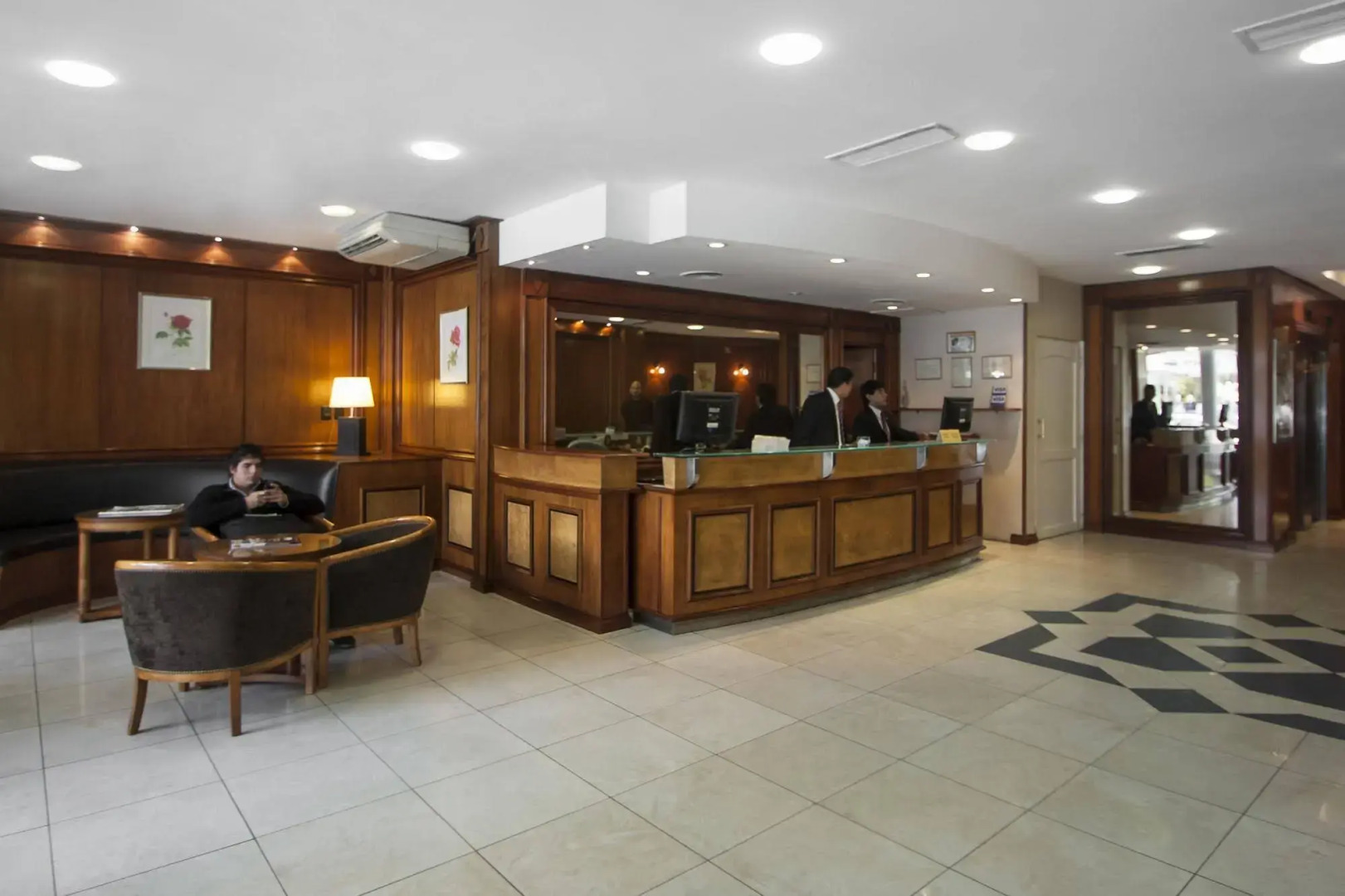 Tucuman Center Suites&Business