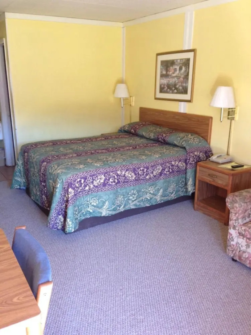 Sportsman Inn and Suites