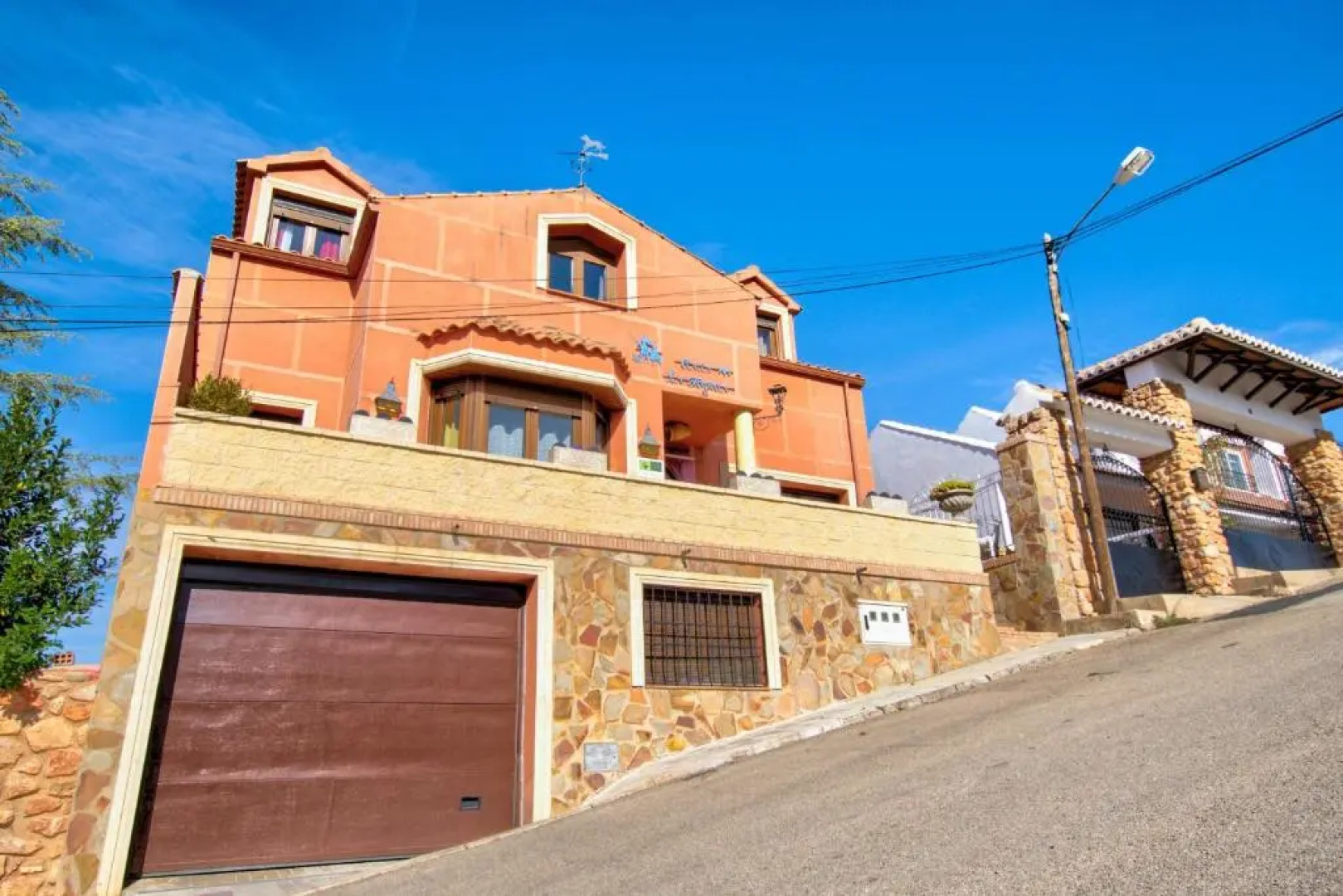 5 bedrooms villa with private pool and wifi at Ruidera