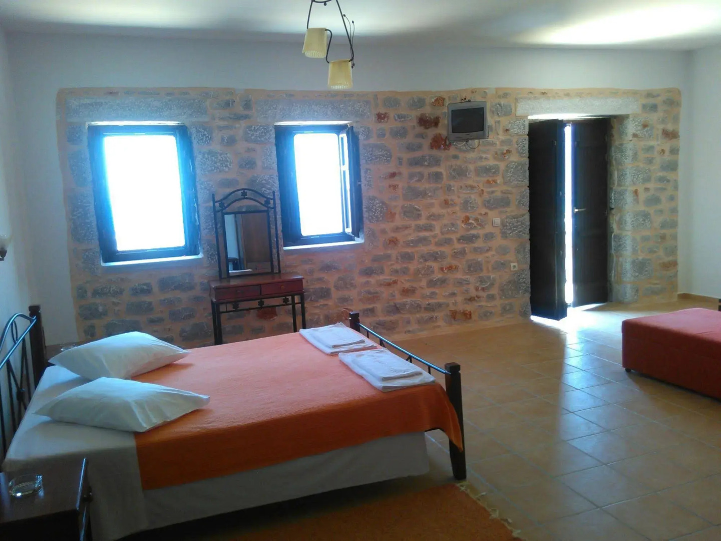 Onar Mani Suites