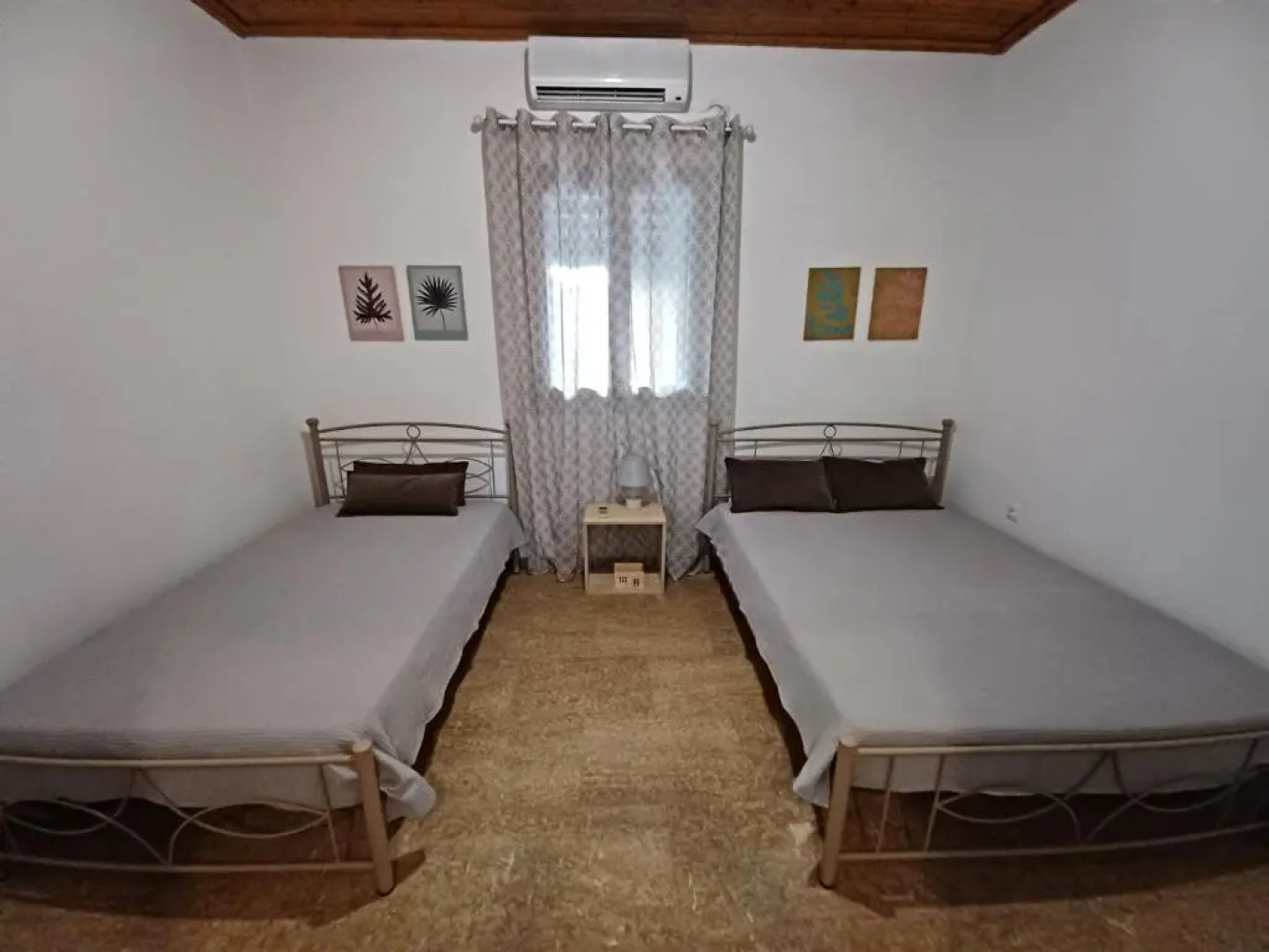 Beach House for up to 9 people near Olympia