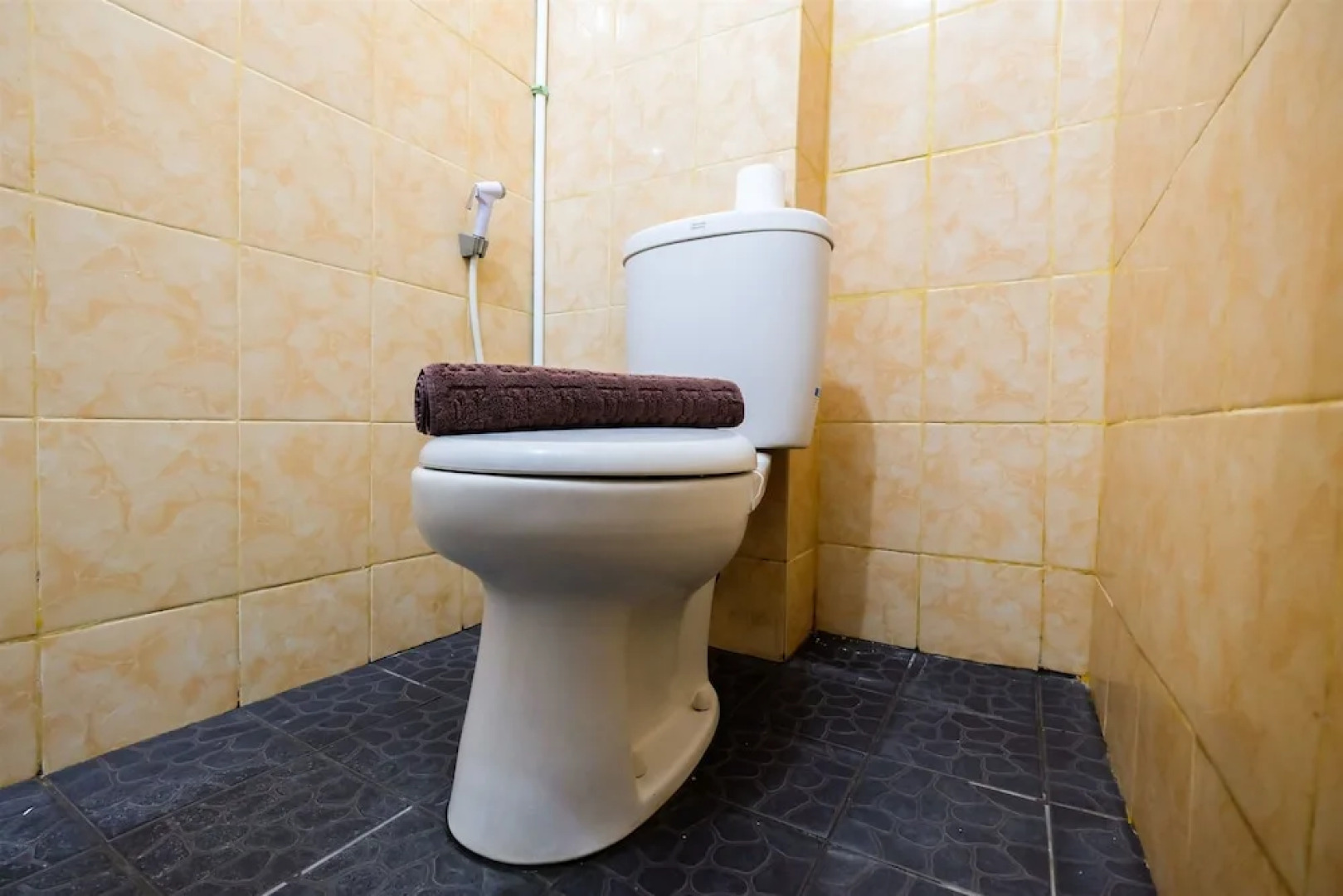 2 Bedroom Paragon Village Apartment by Travelio