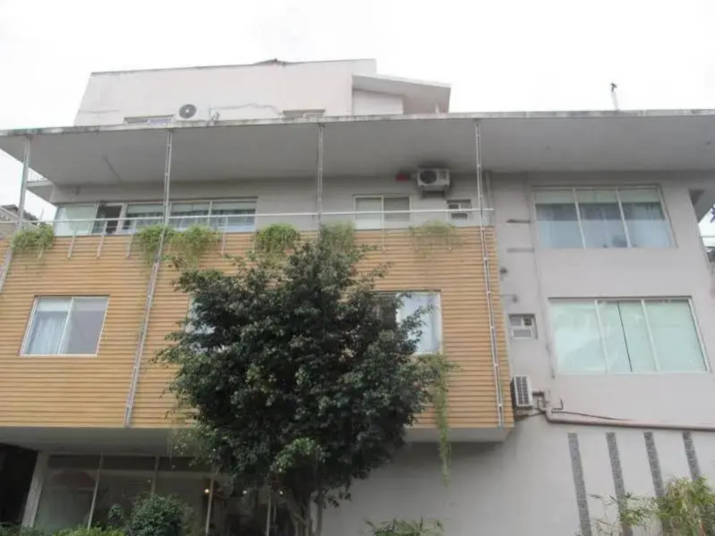 Shilton Residence Hotel