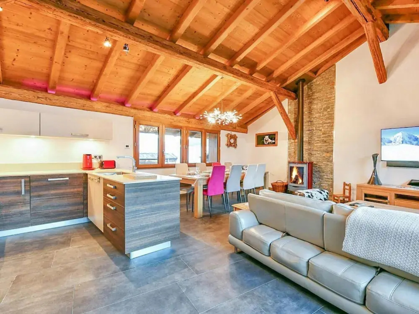 Cosy Chalet in Village of Les Allues