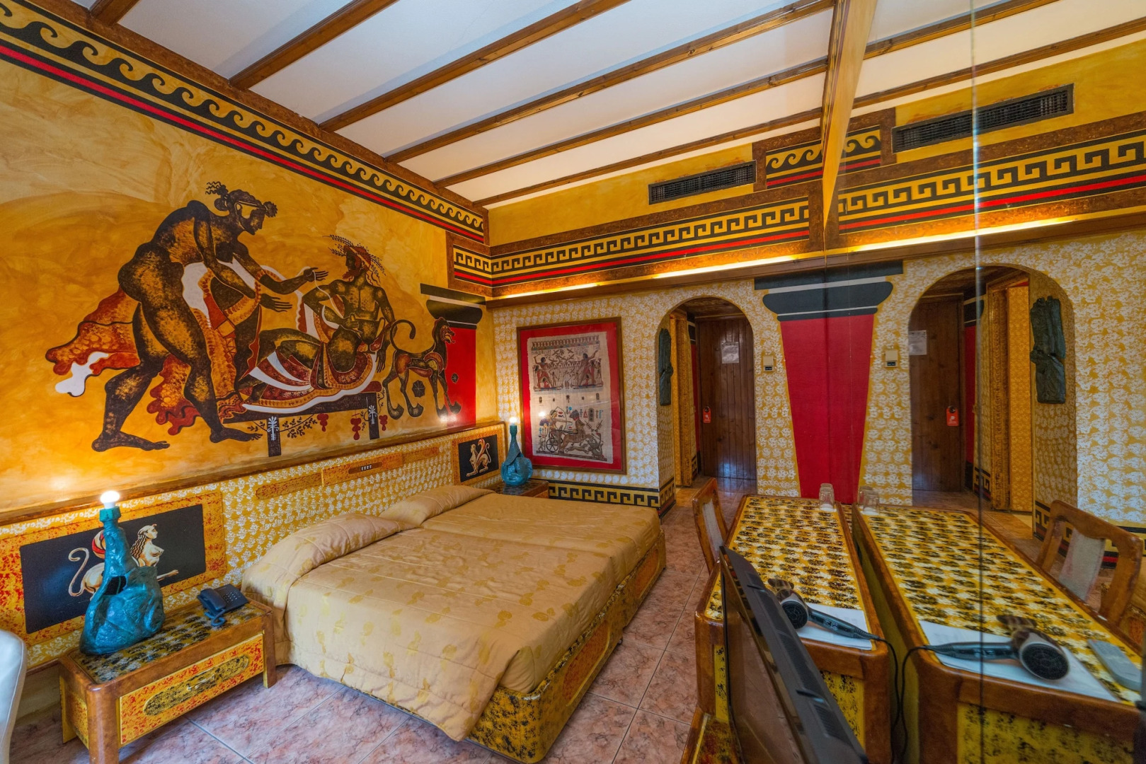 Roman Boutique Hotel