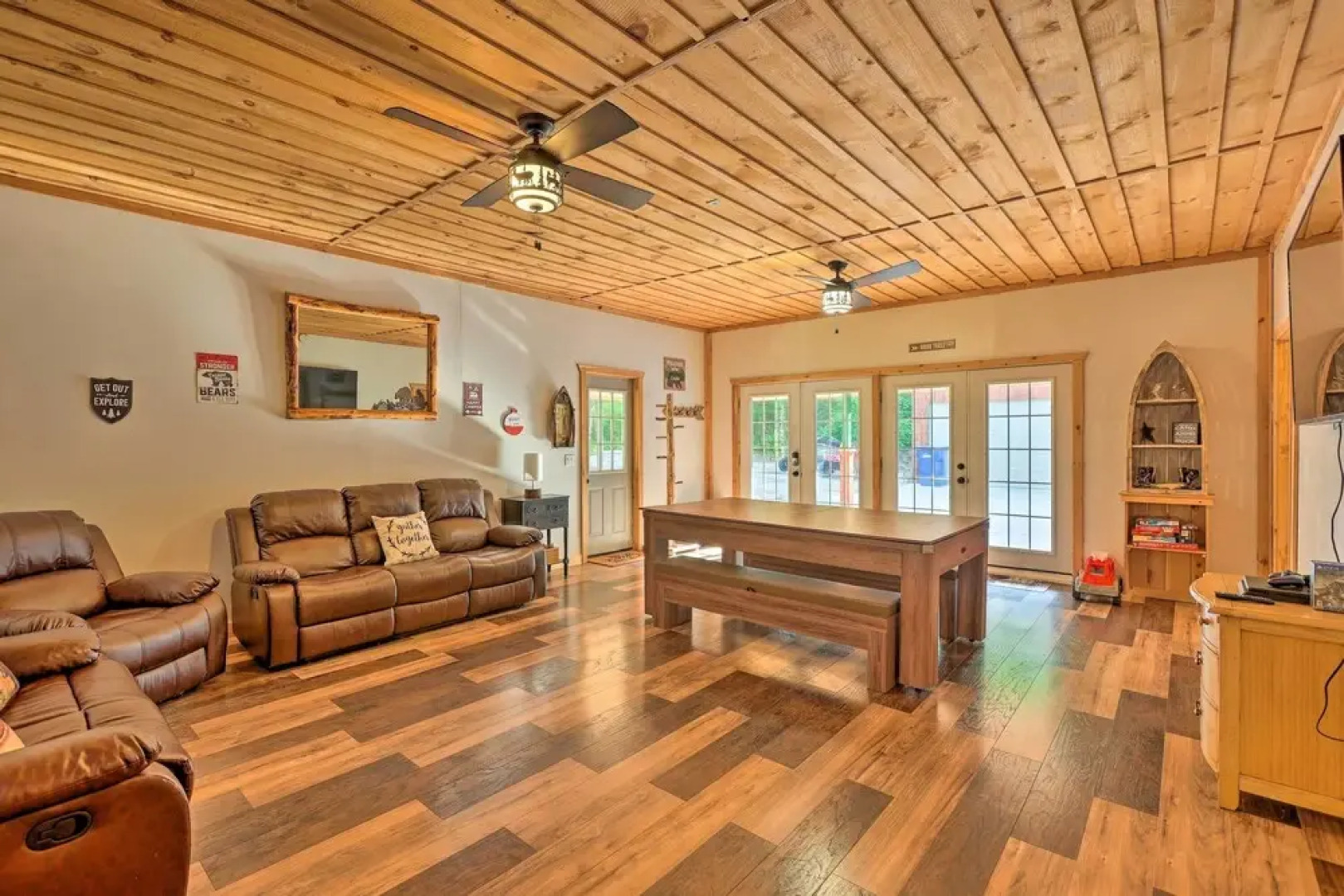 Sun-dappled Cadillac Gem w/ Kayaks & Grill!