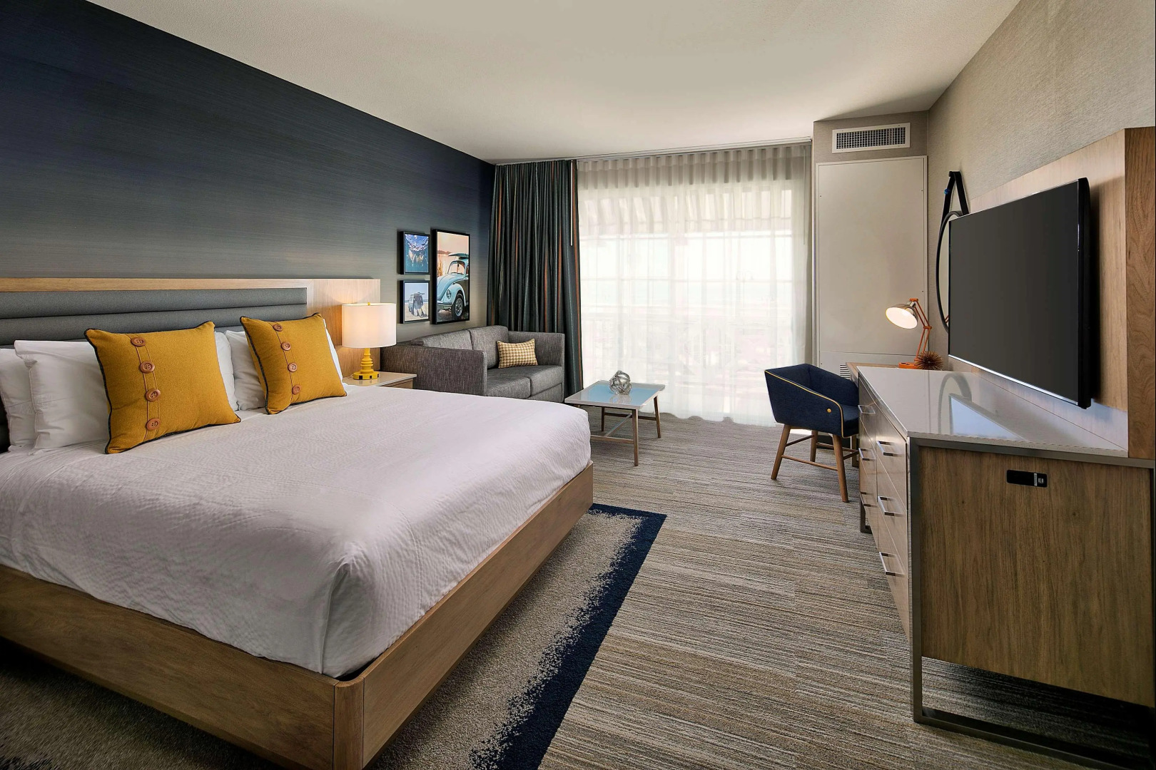 Inn at the Pier Pismo Beach, Curio Collection by Hilton