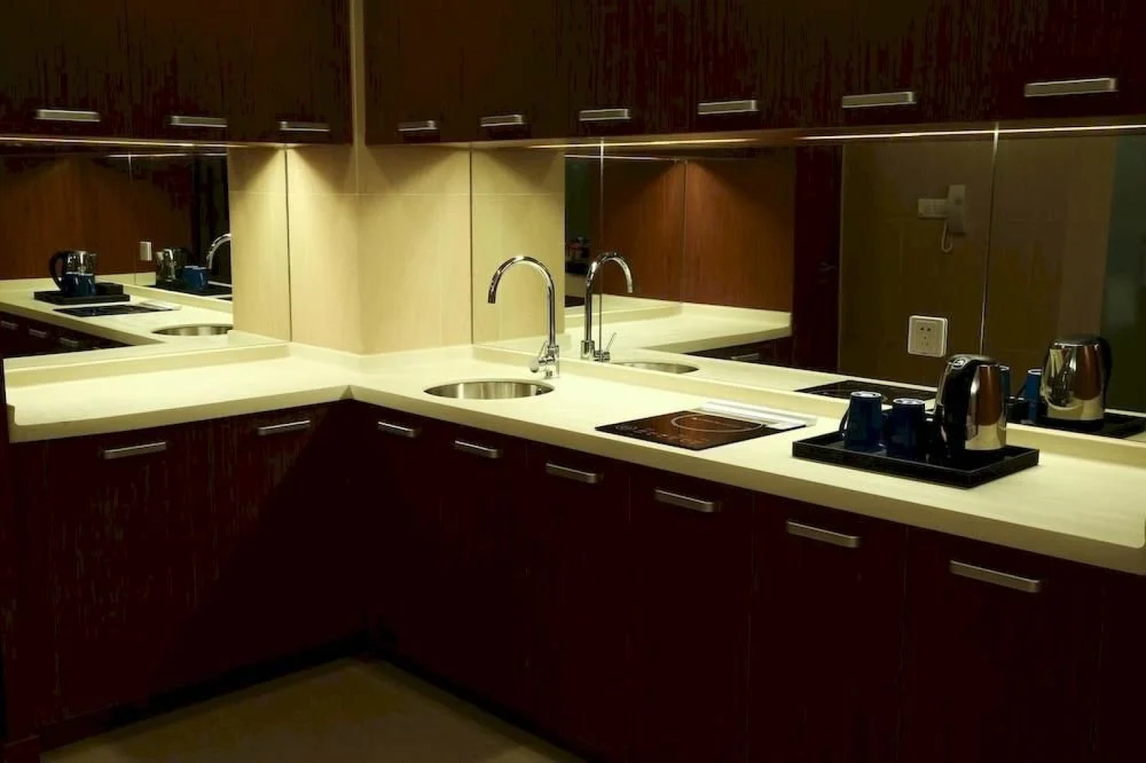 Tujiasiweideng Holiday Hotel