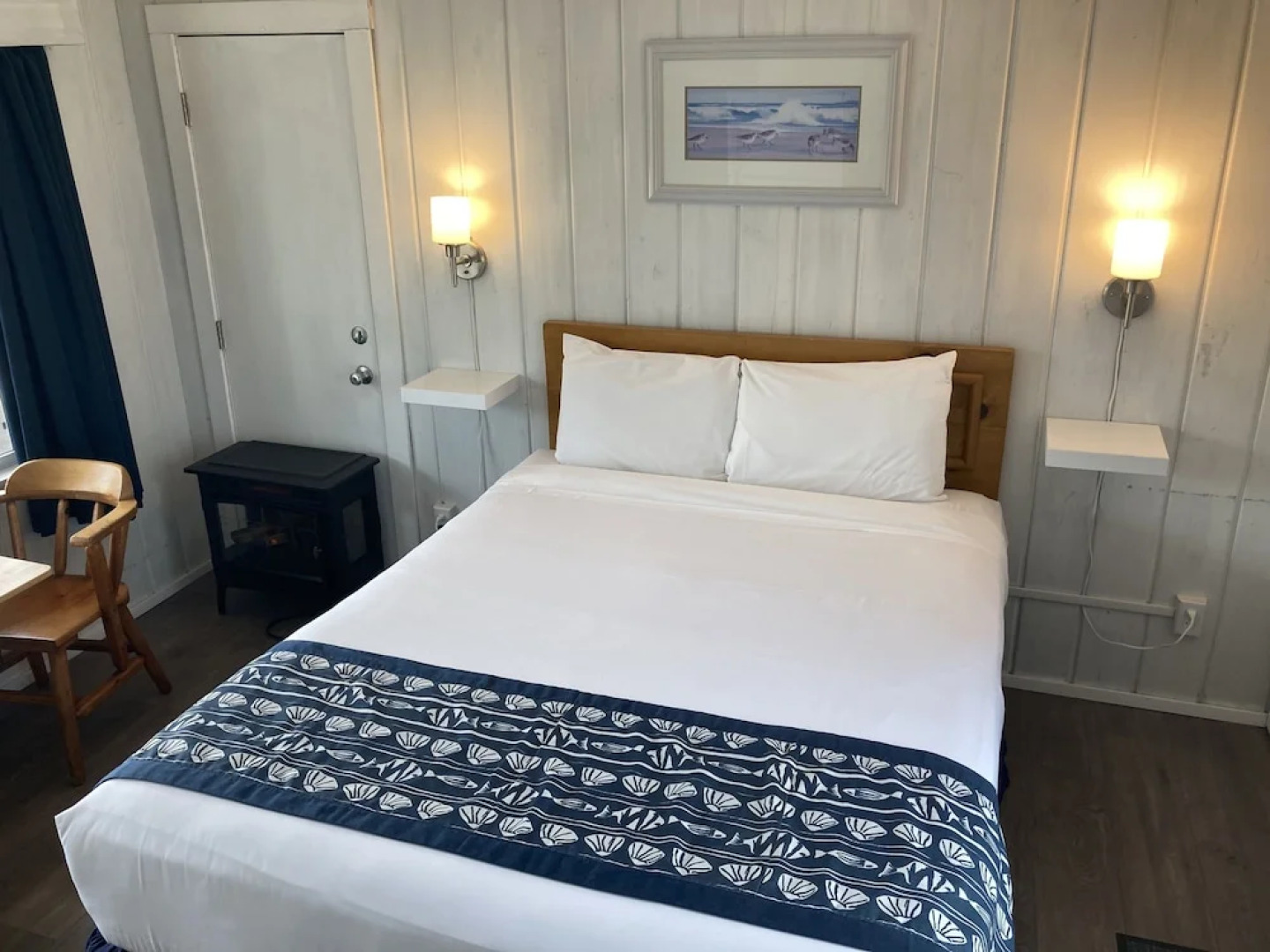 Tillicum Beach Motel (Deane's Oceanfront Lodge)