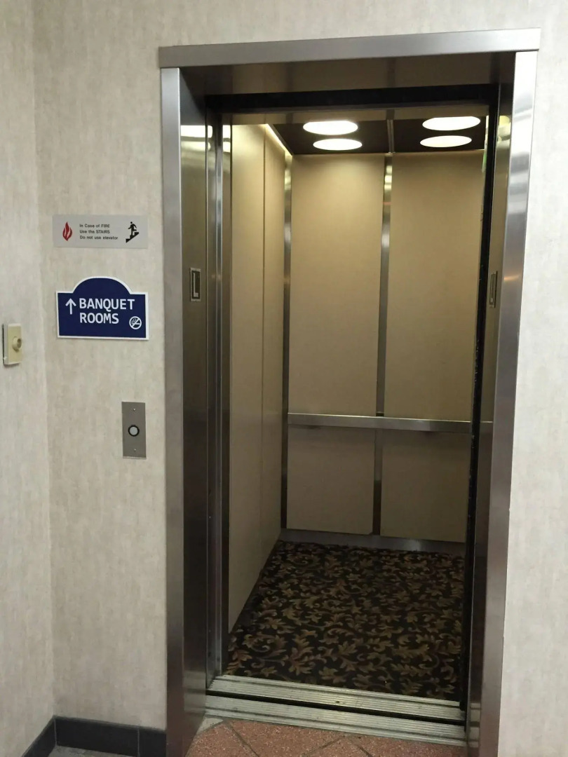 Airport Plaza Inn and Conference Center