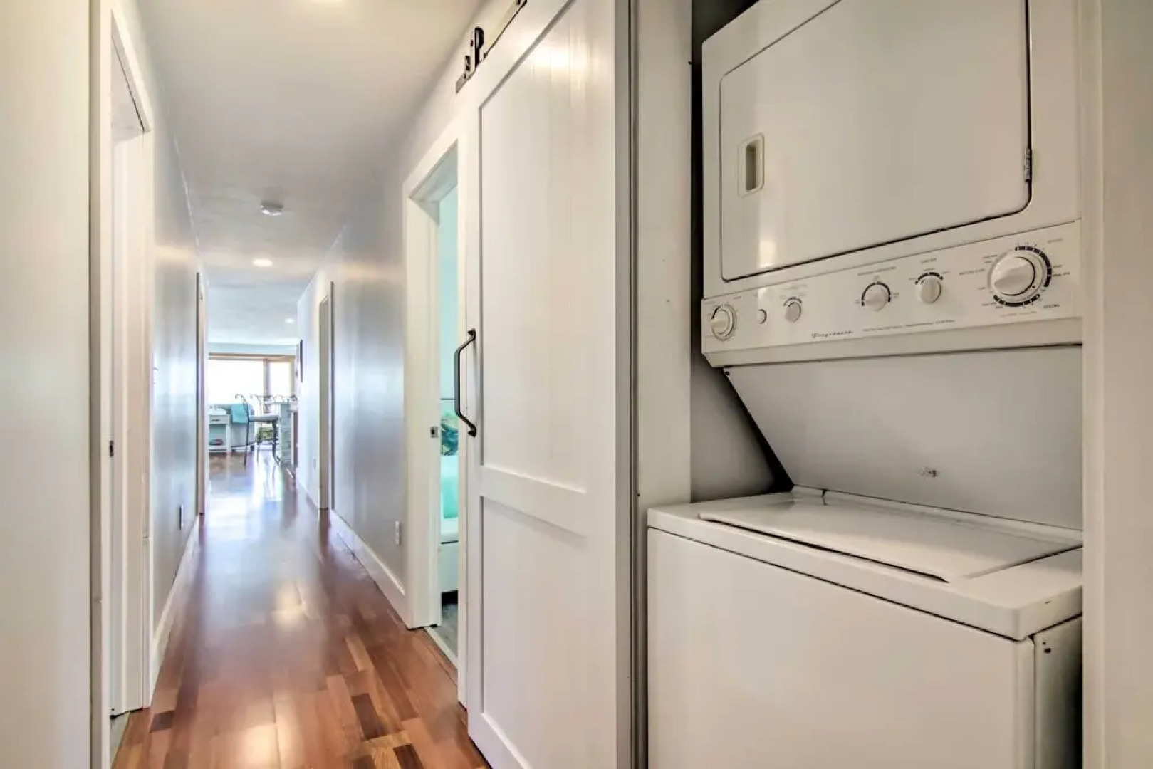 Bayfront Chincoteague Getaway w/ Fire Pit!