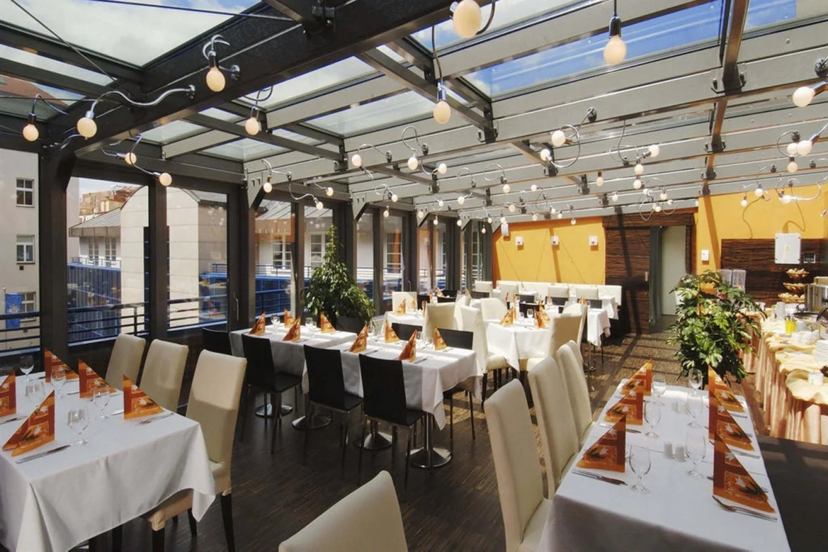 EA Hotel Crystal Palace