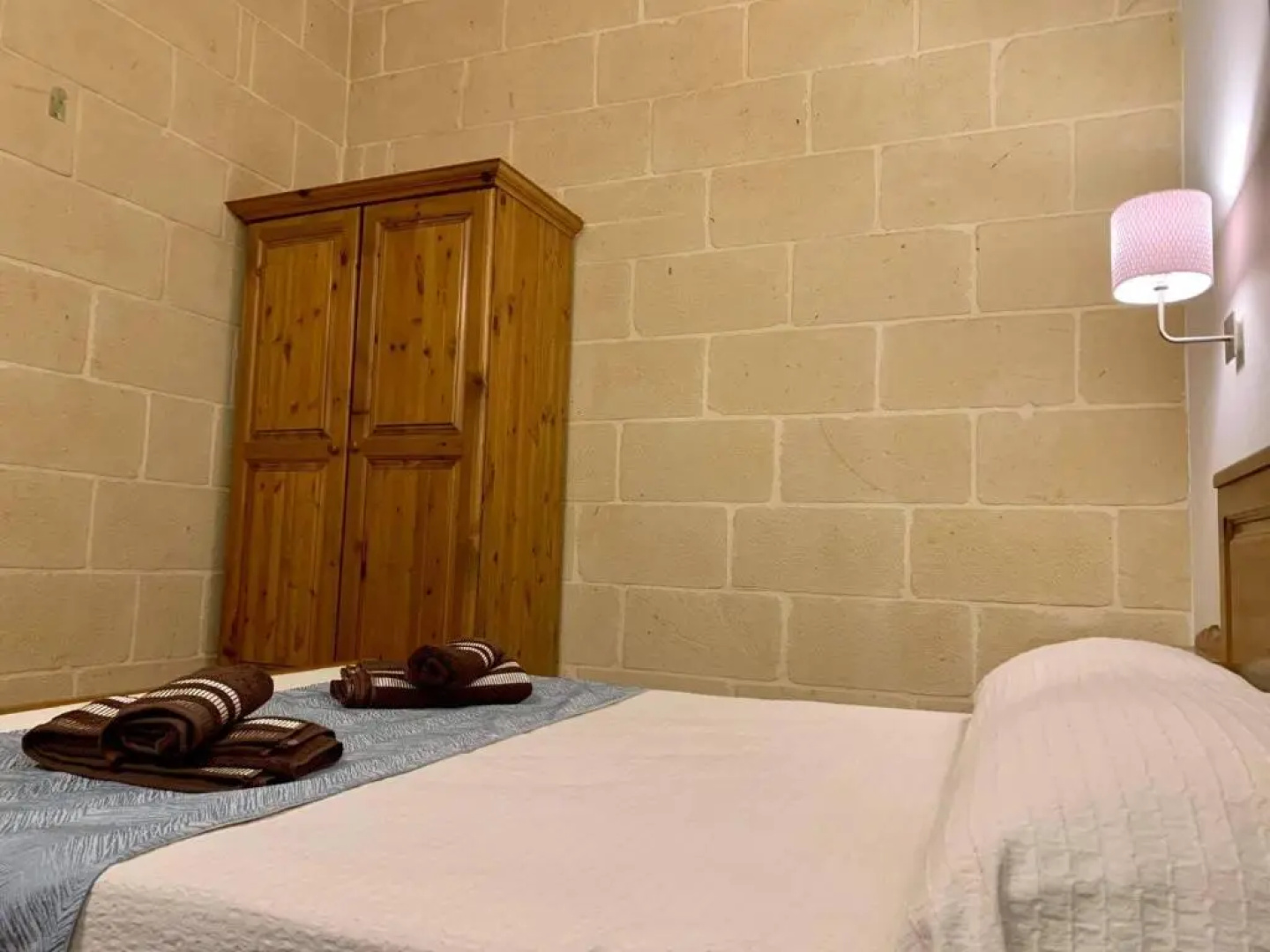 Hofra Farmhouse - 5 bedroom farmhouse with private pool available