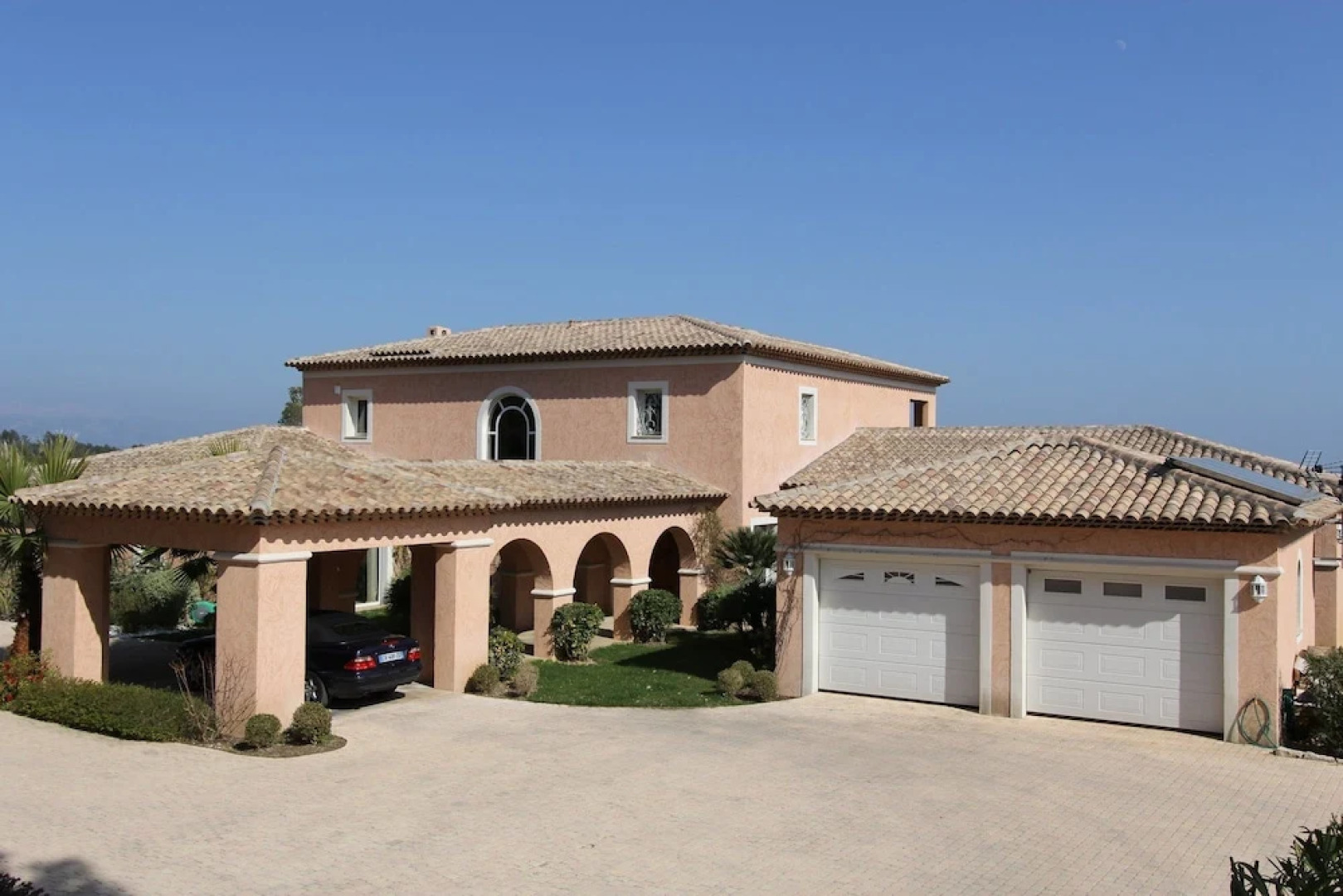 HAVRE DE PAIX" 5 étoiles Prestige jacuzzi, hammam, sauna, PISCINE chauffée Mougins Cannes Grasse