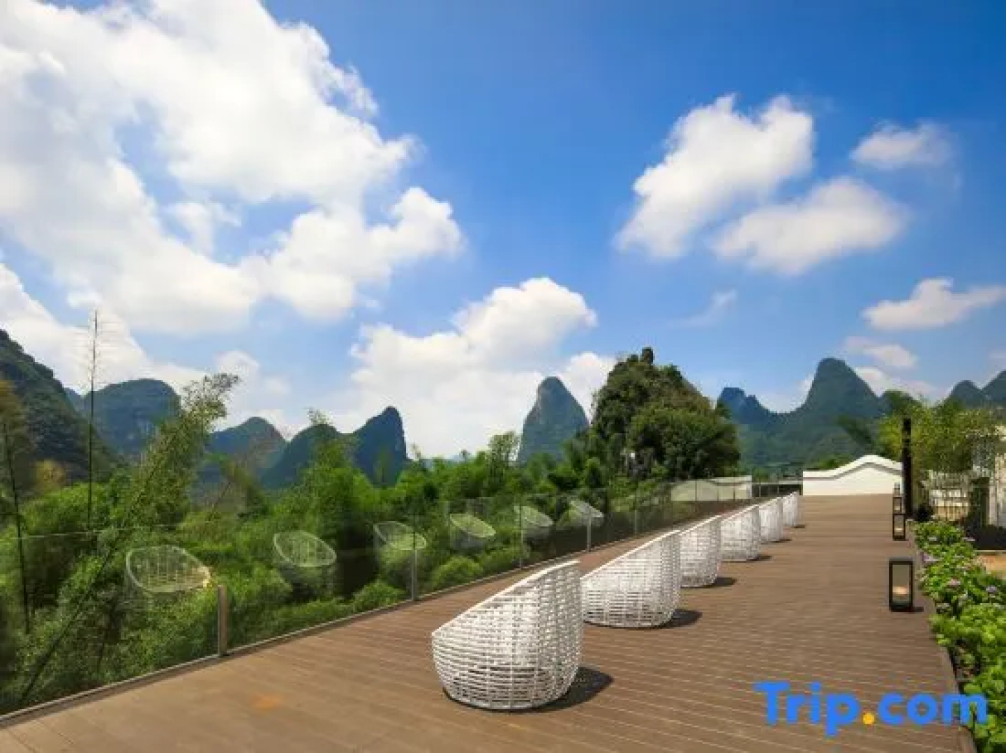 Courtyard Hotel - Yulong River Branch