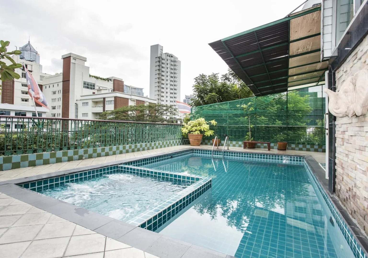 Royal Ivory Sukhumvit Nana