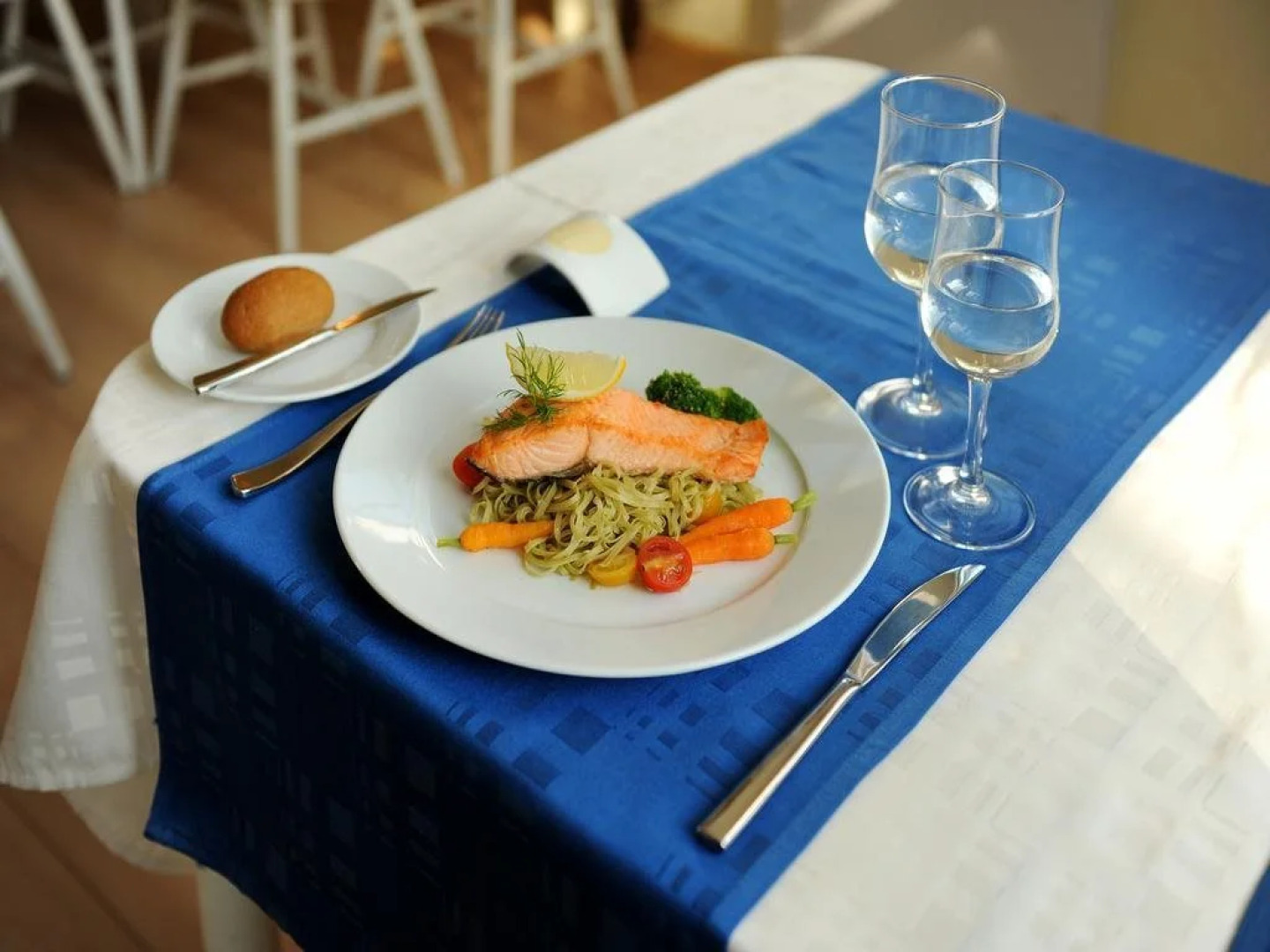 Roosta Holiday Village