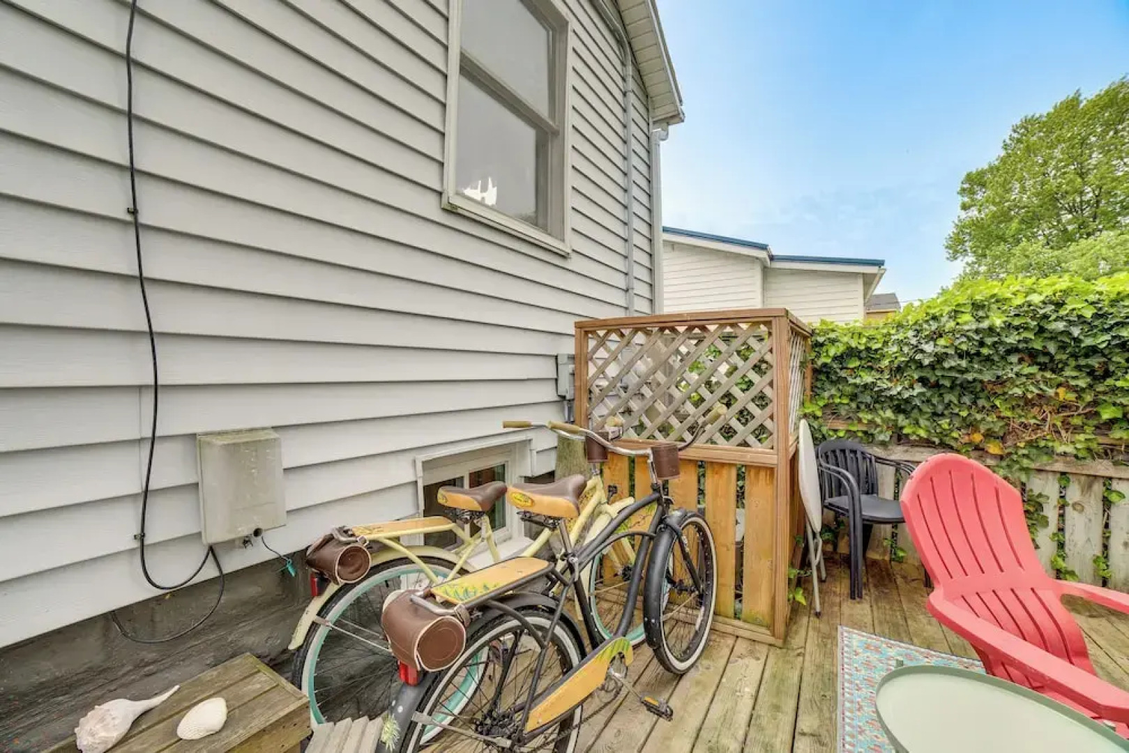 Grand Haven Getaway < 1 Mi to Lake Michigan!