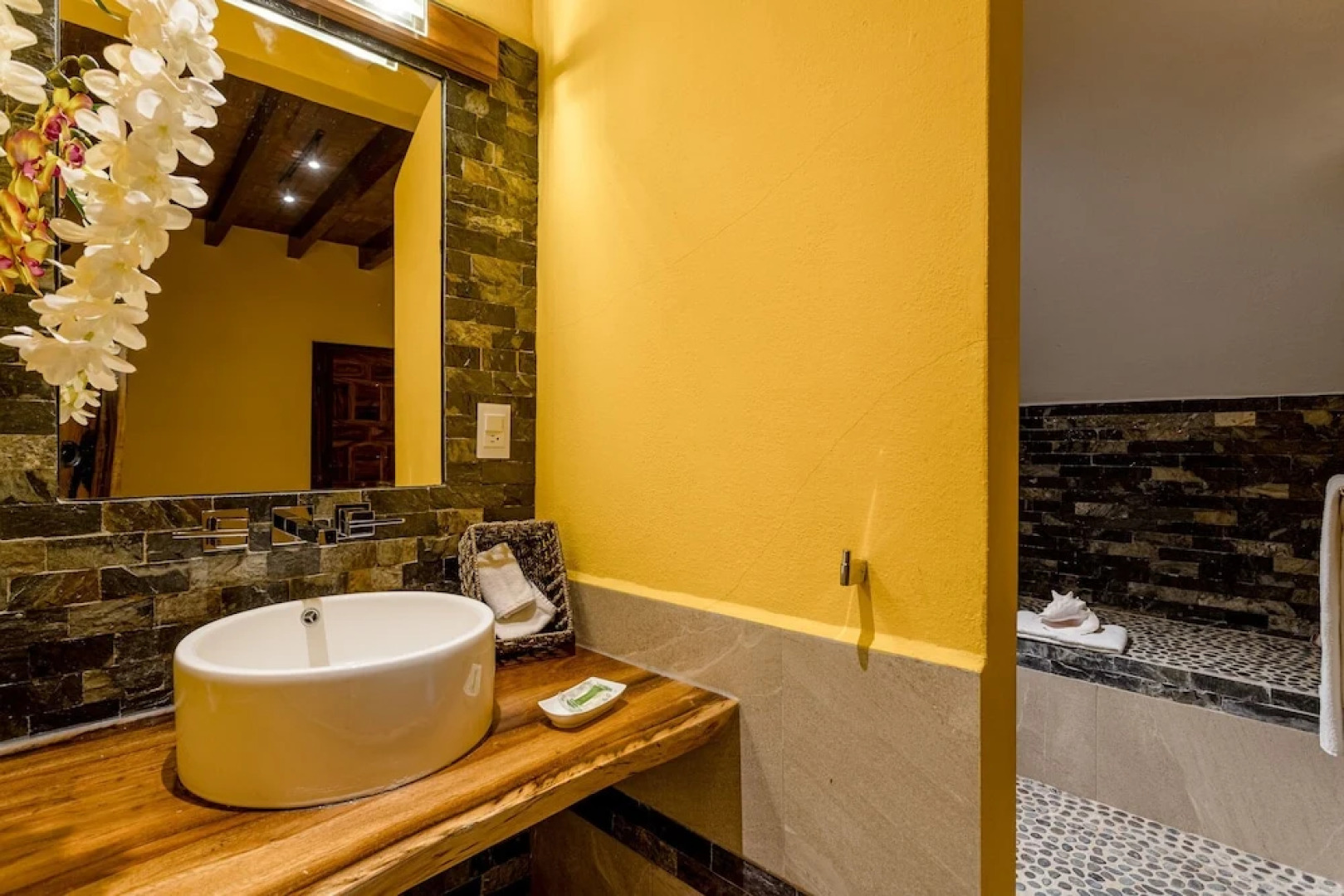 Hotel Suites La Hacienda