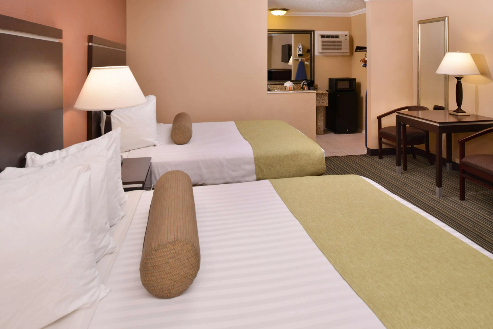 Best Western Courtesy Inn Hotel - Anaheim Resort at the Park