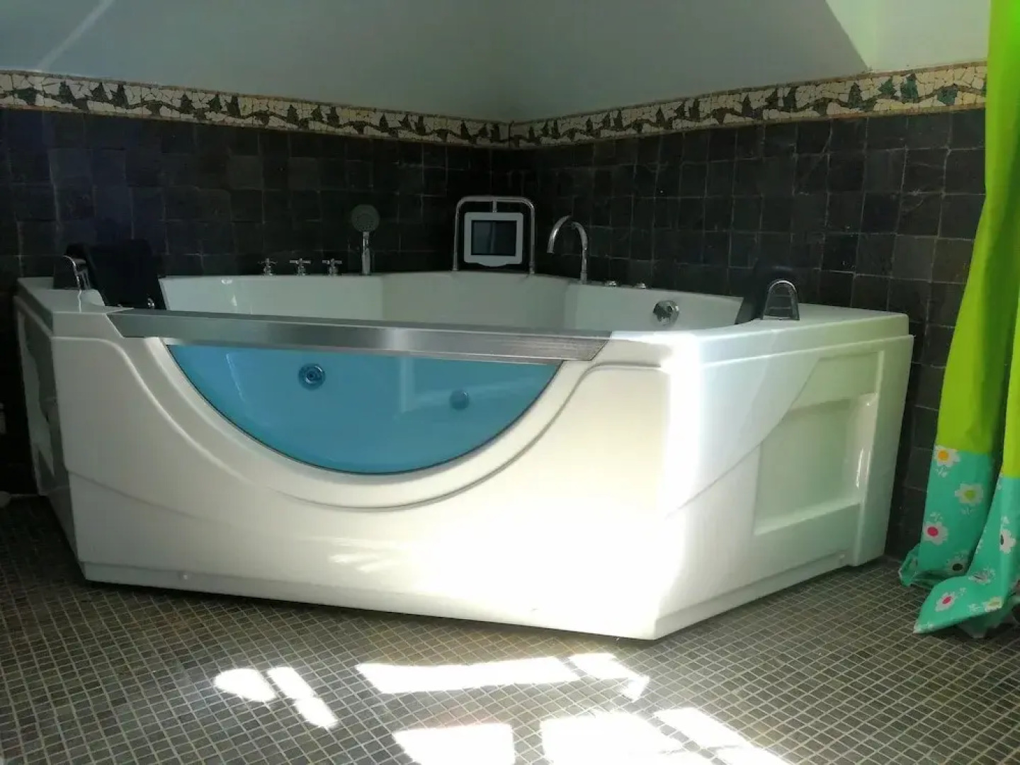 Bahama Breeze Beach Apartment B&B