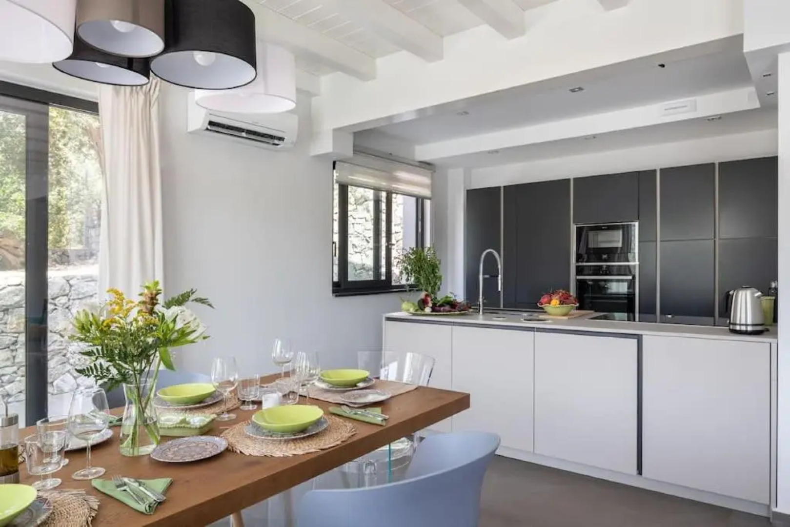 3 Bedroom Modern Villa, Pool, Savoca, East Sicily