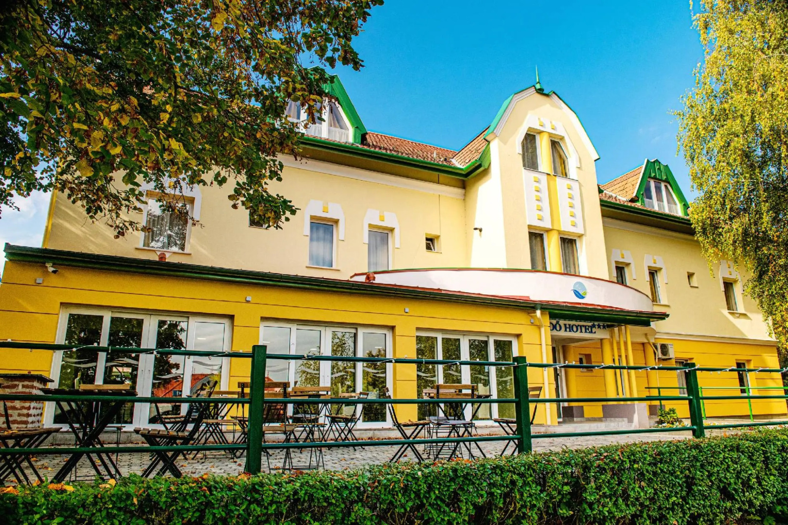 Fürdo Hotel