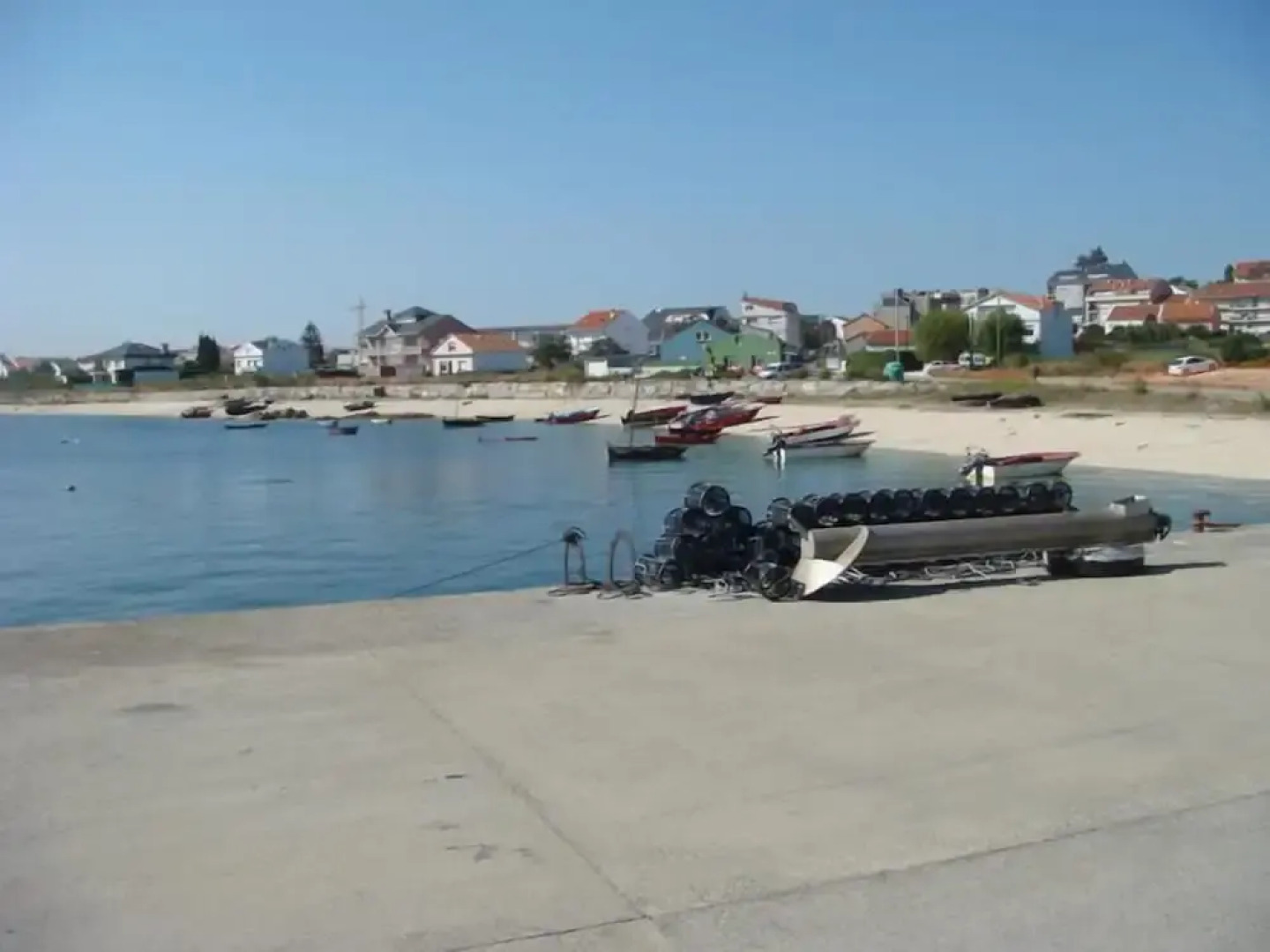 Offer of Wonderful sea Beach Apartment on the Paradisiac Island With Wifi