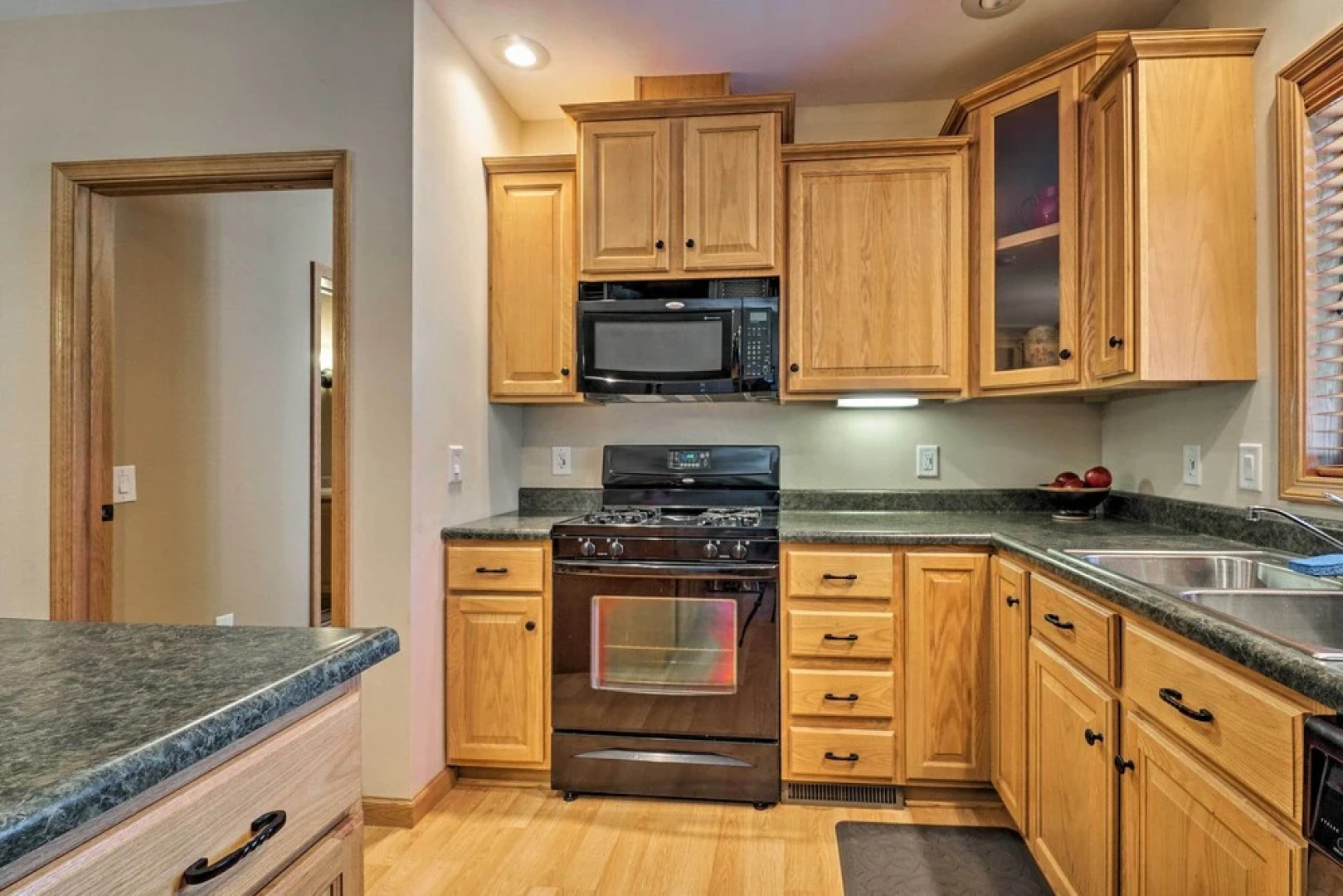 Conneaut Lake Home With Yard, 1/2 Mi to Beach/park