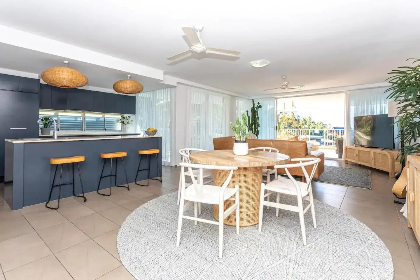 Whitsunday view BOHO apartment in Airlie Beach