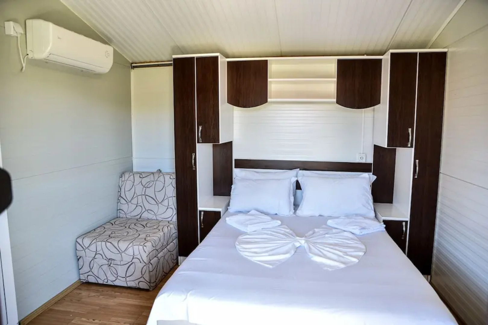 Mobile Homes Giovanni's beach Copacabana