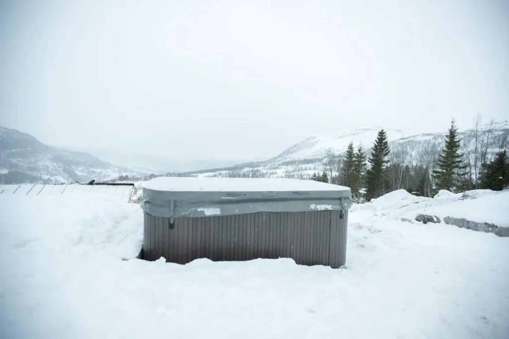 Rolfhytta - Fosskamben 19