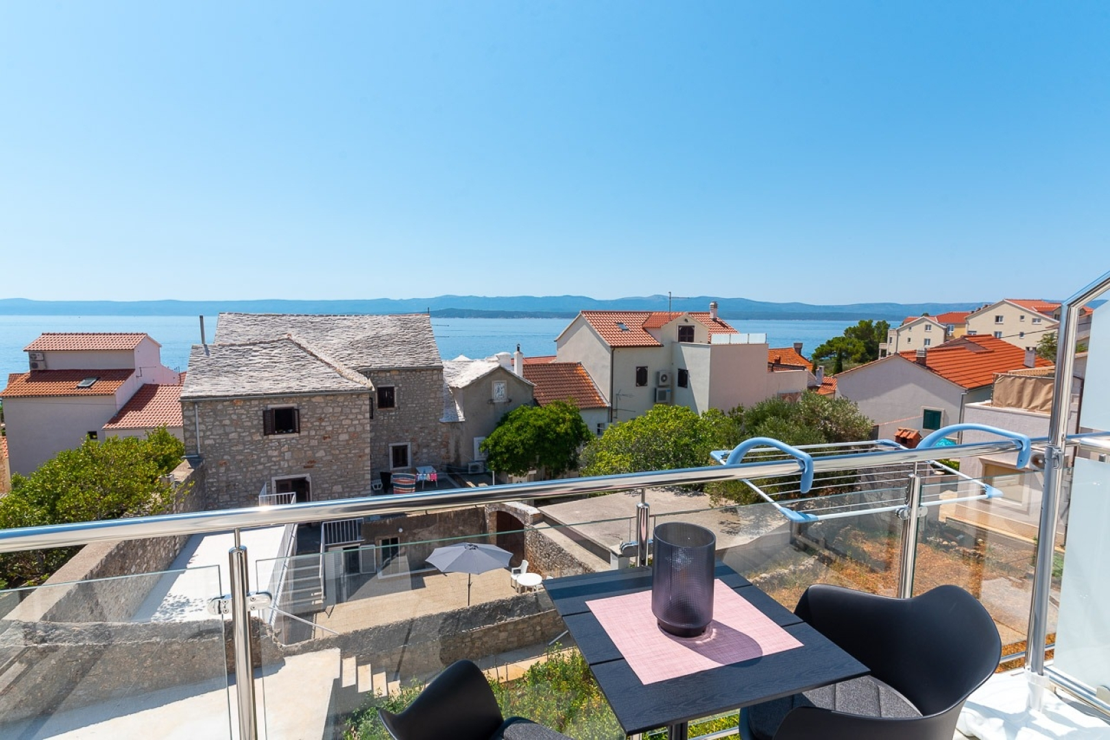 Apartment Renci - great location & sea view: A1 Bol, Island Brac