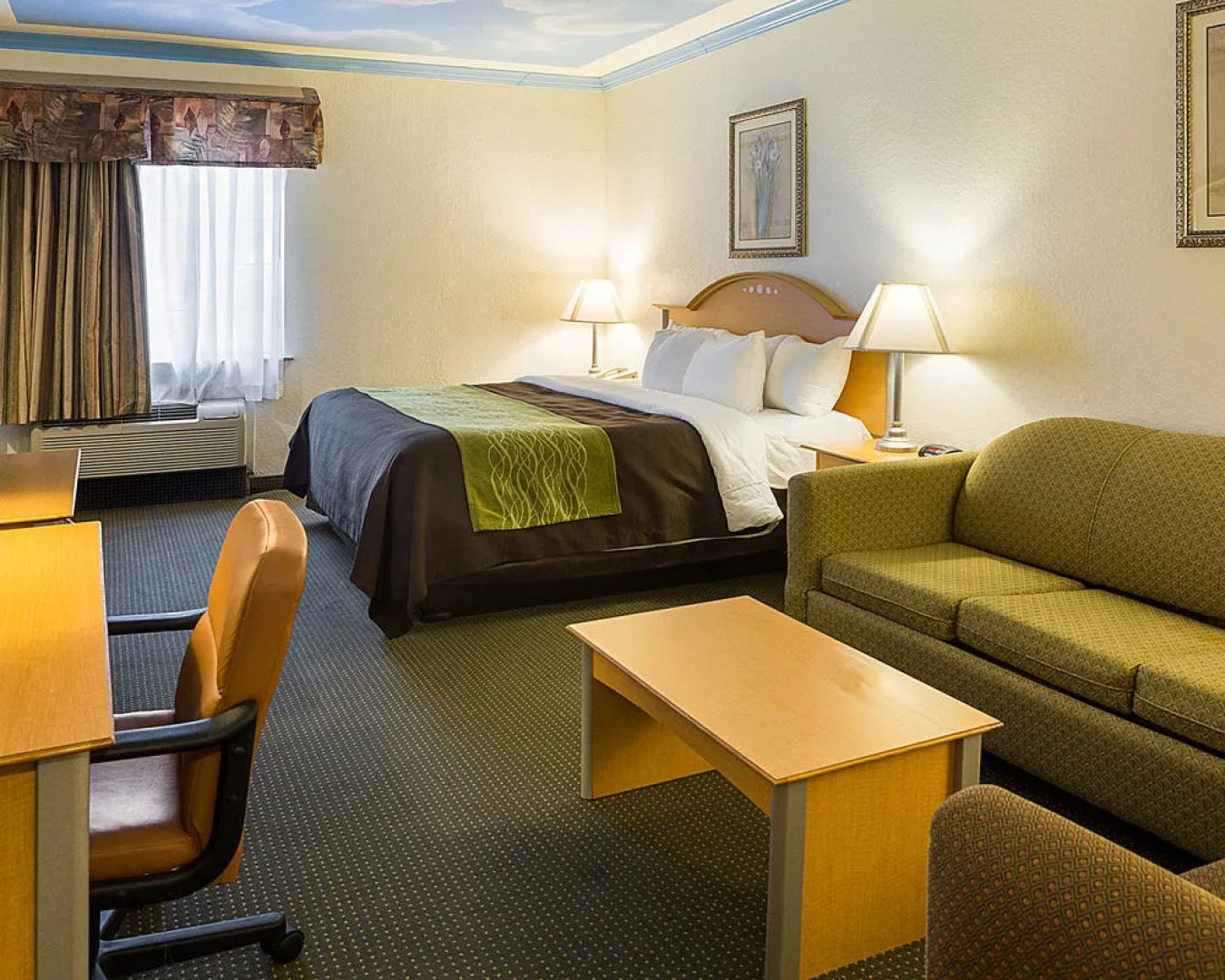 Comfort Inn & Suites