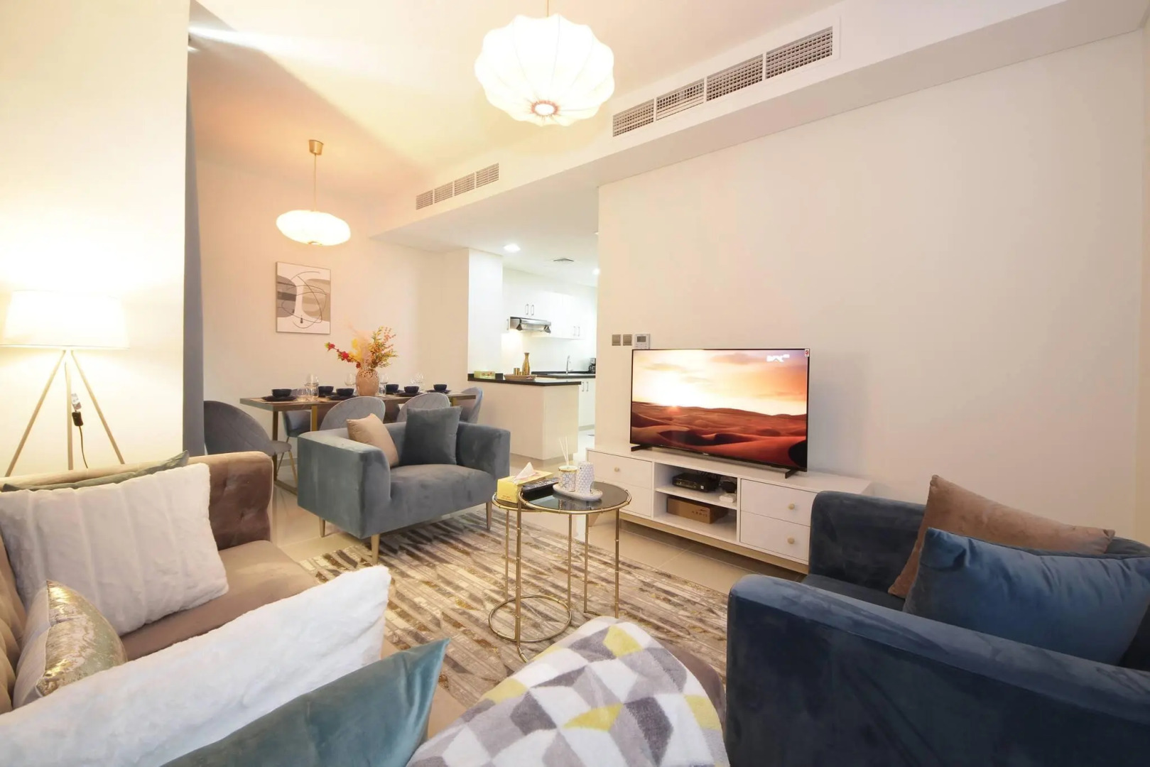 Amazing 3 Bhk Villa 25 Minutes From The Expo