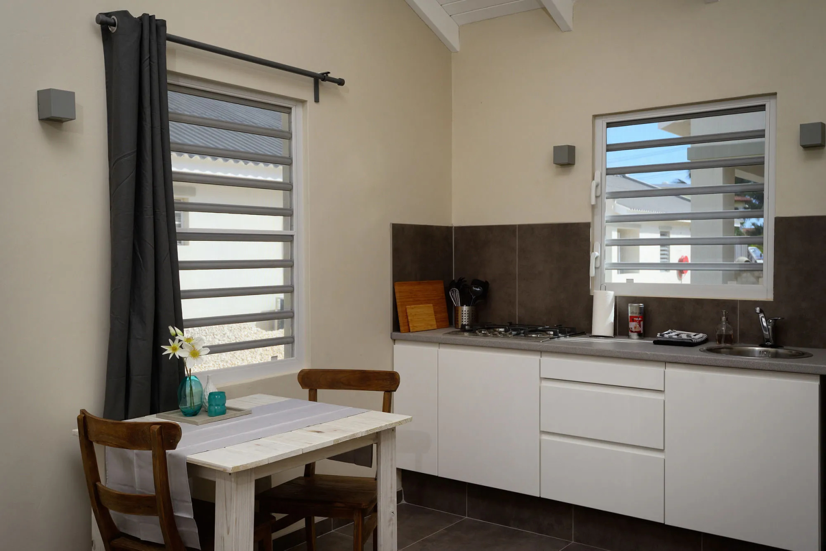 All Seasons Apartments