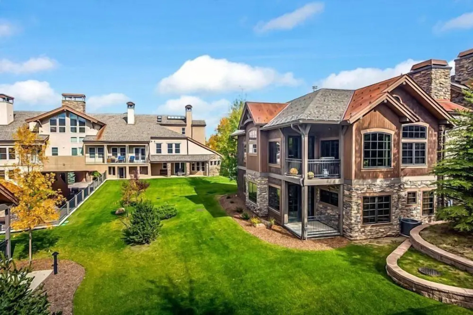 Ski-In, Ski-Out 4 Bedroom Luxury Townhome in Snowmass Village