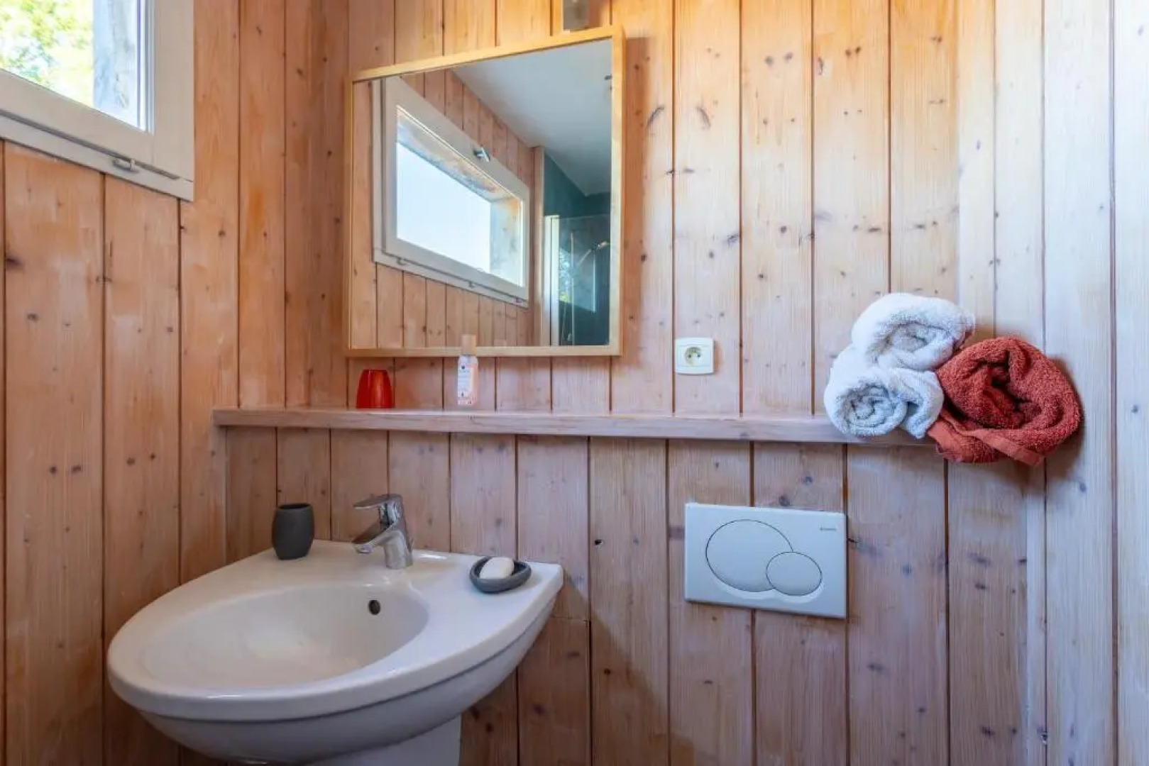 Au Bord de L'eau - Grande Maison - Baurech Insolite